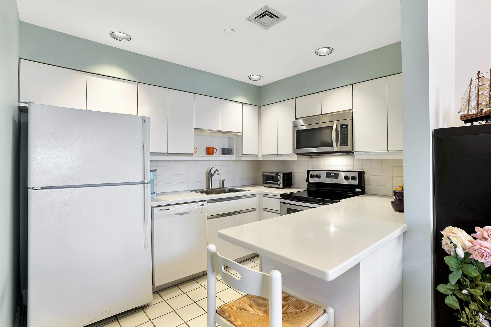 100 Shearwater Ct.  #23