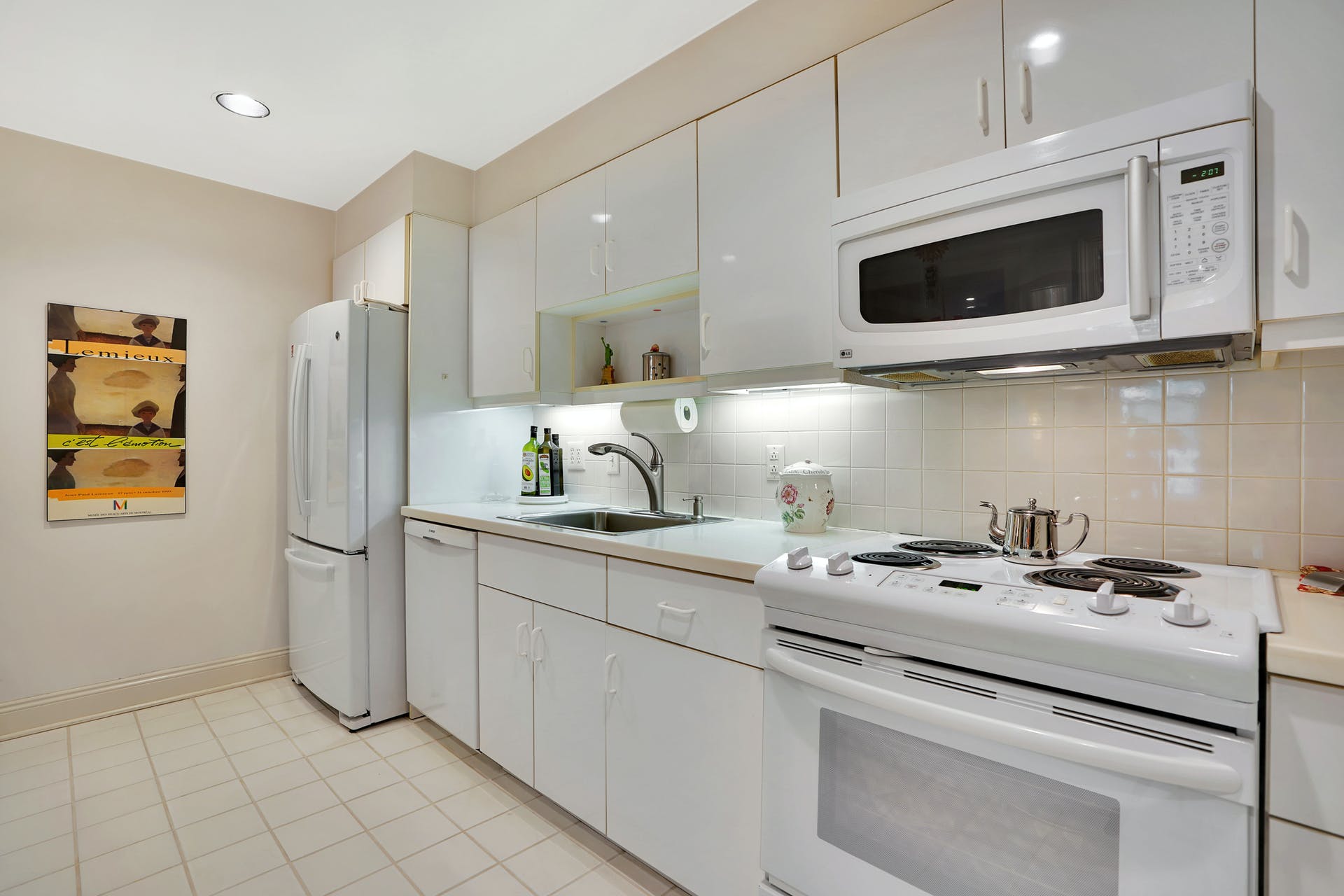 208 Shearwater Ct. #44