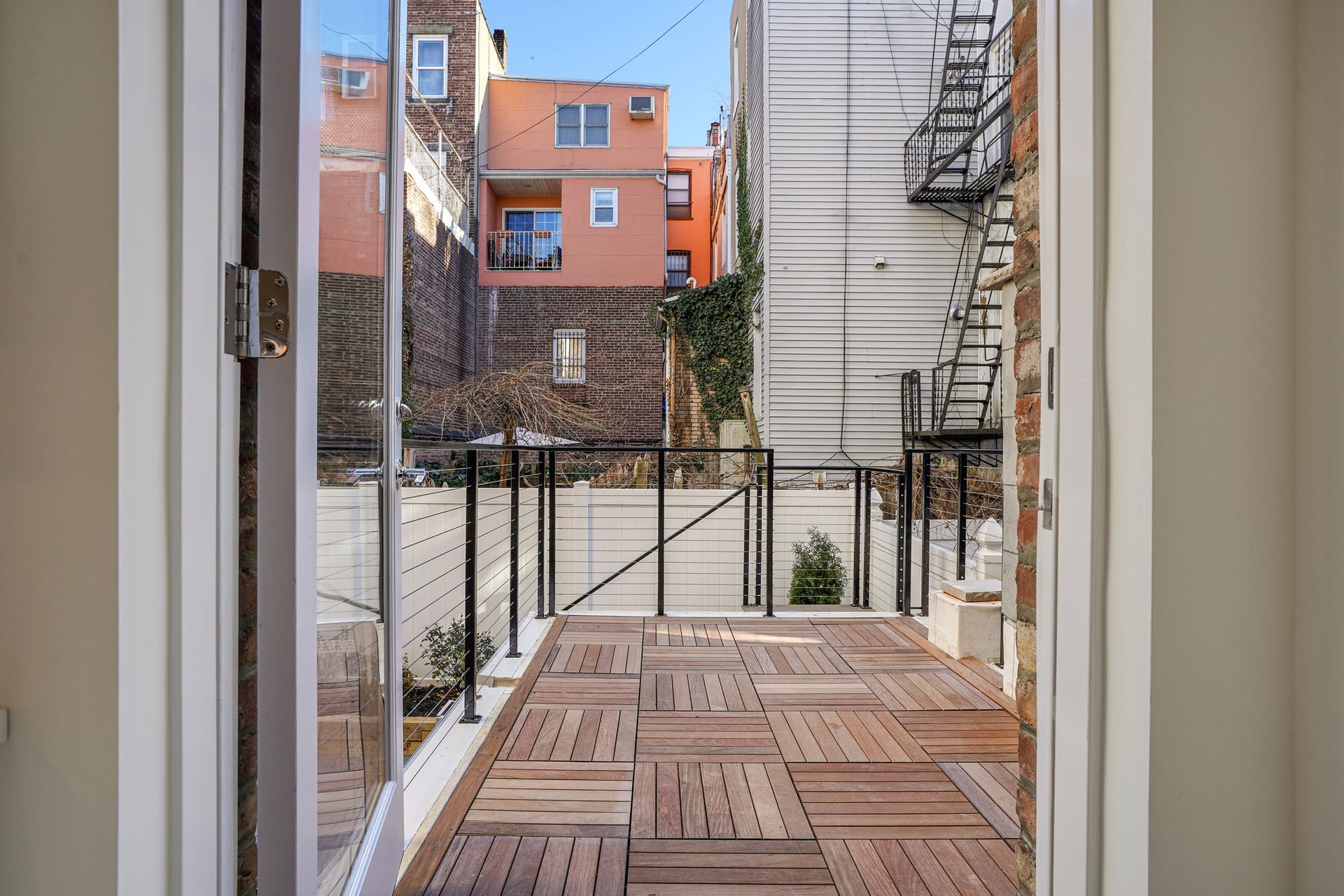605 Bloomfield Street