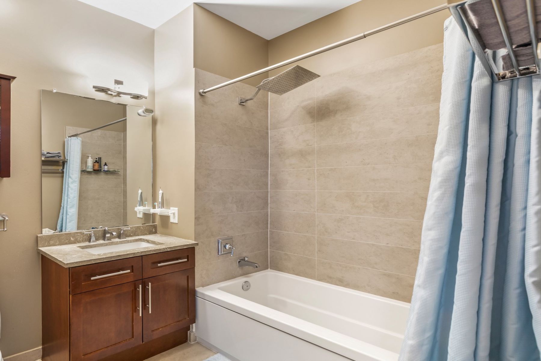 201 Luis M Marin Blvd, Unit 922