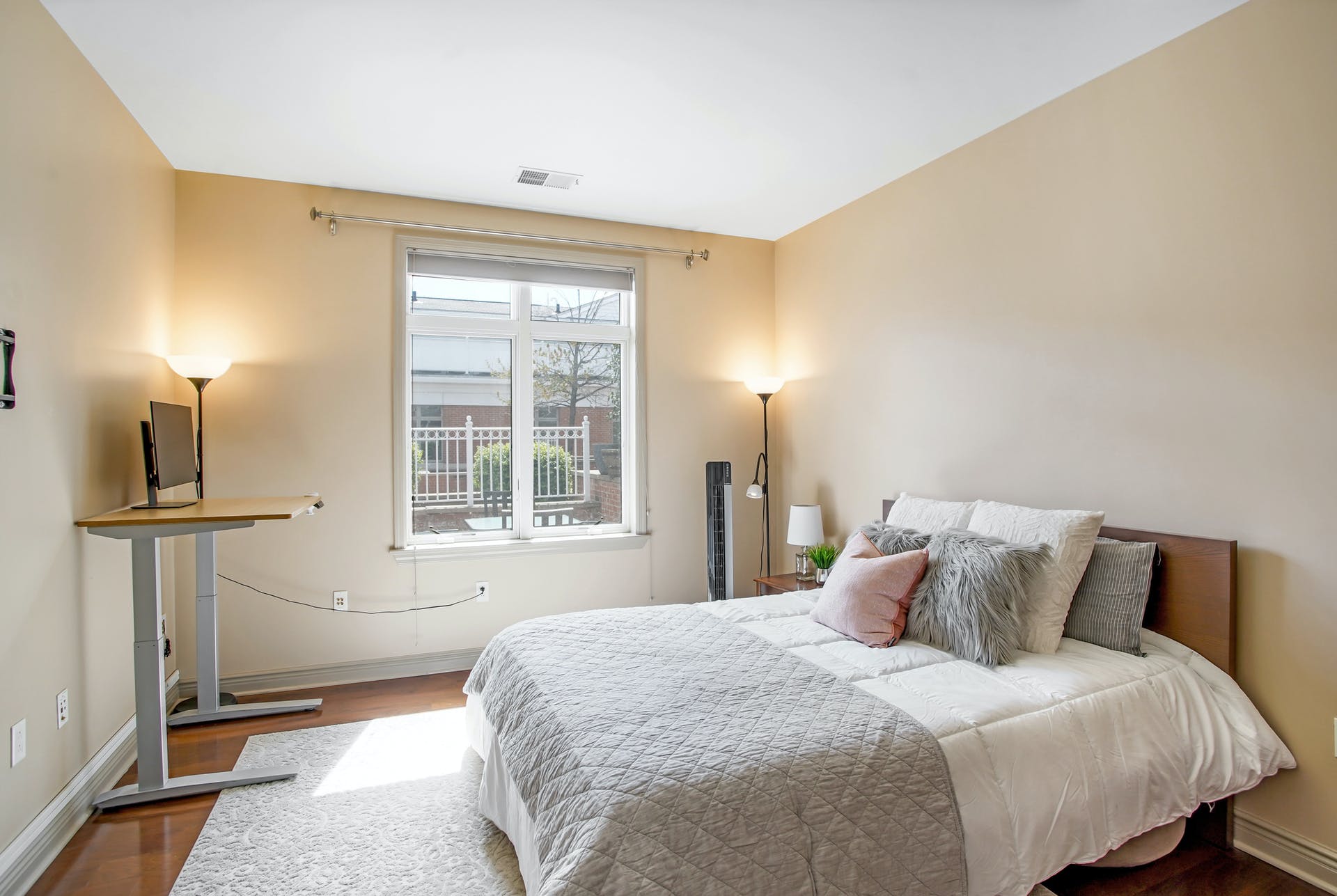 7400 River Road #439