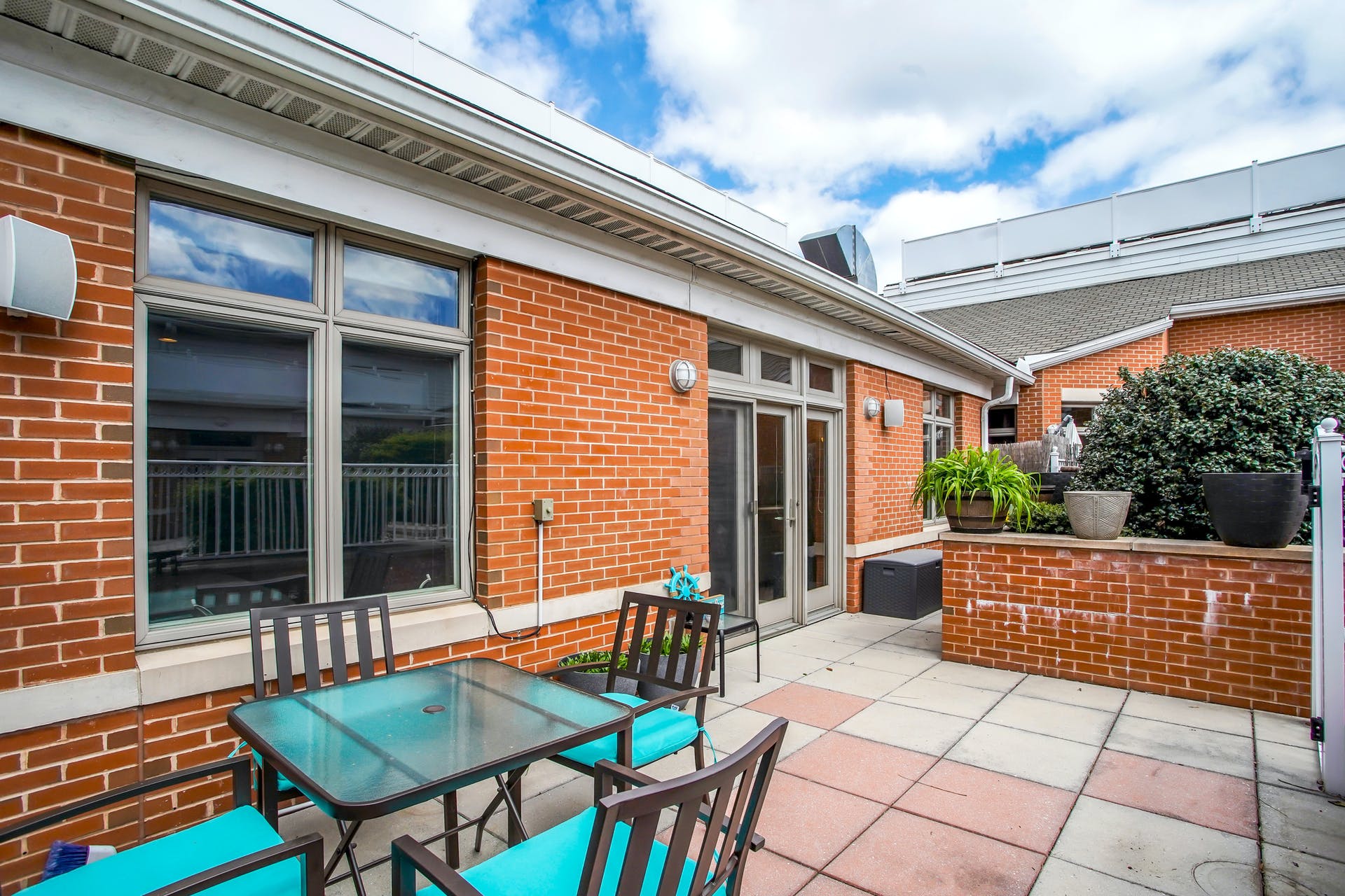 7400 River Road #439