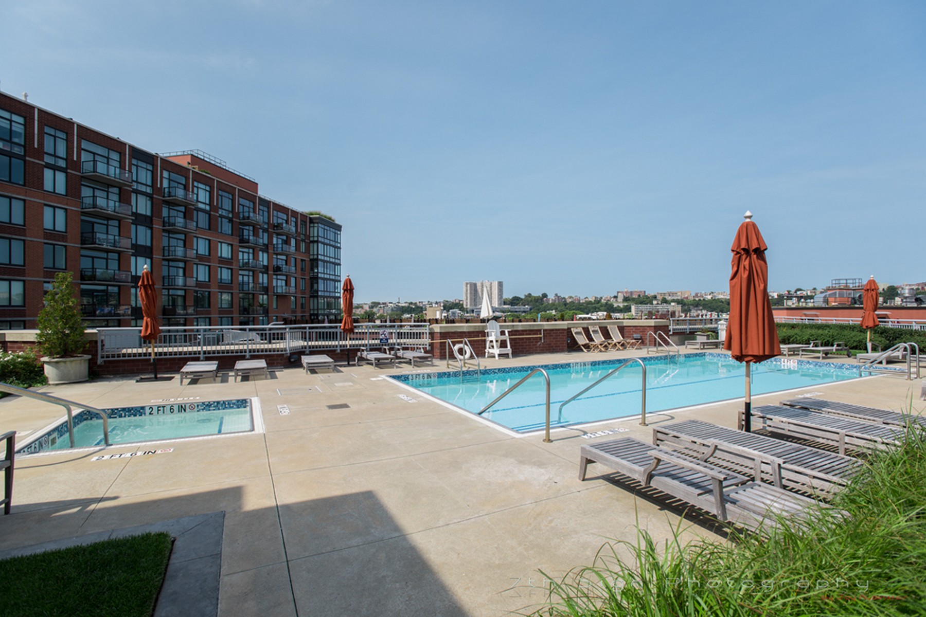 1125 Maxwell Lane  #302