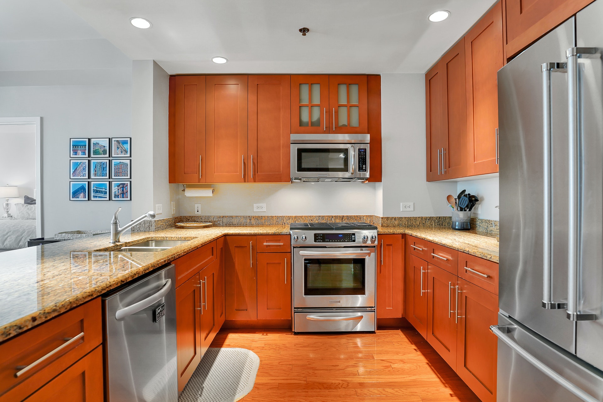 1125 Maxwell Lane  #302