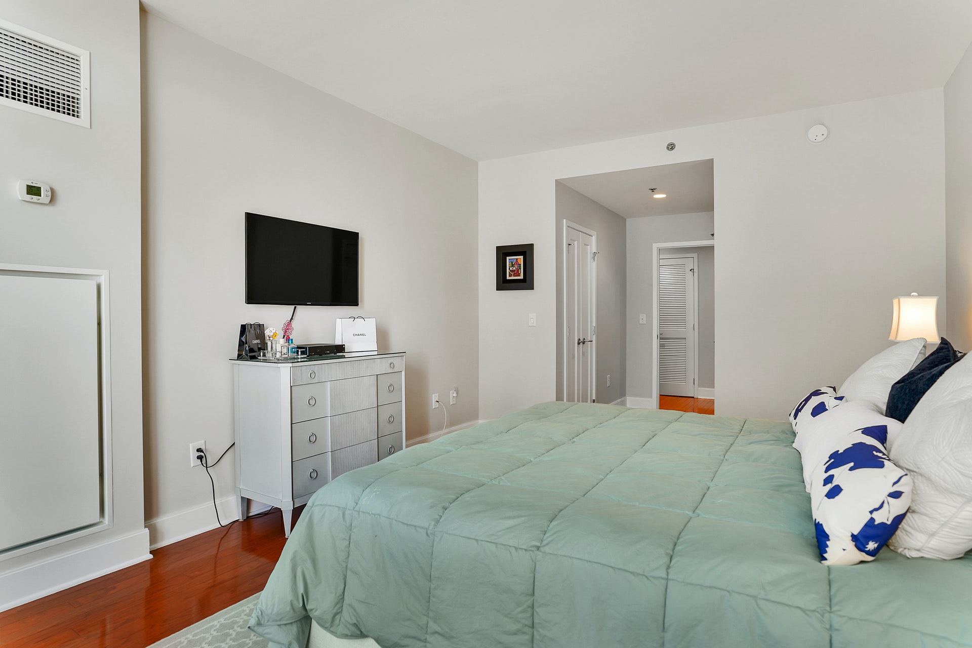 1125 Maxwell Lane  #302