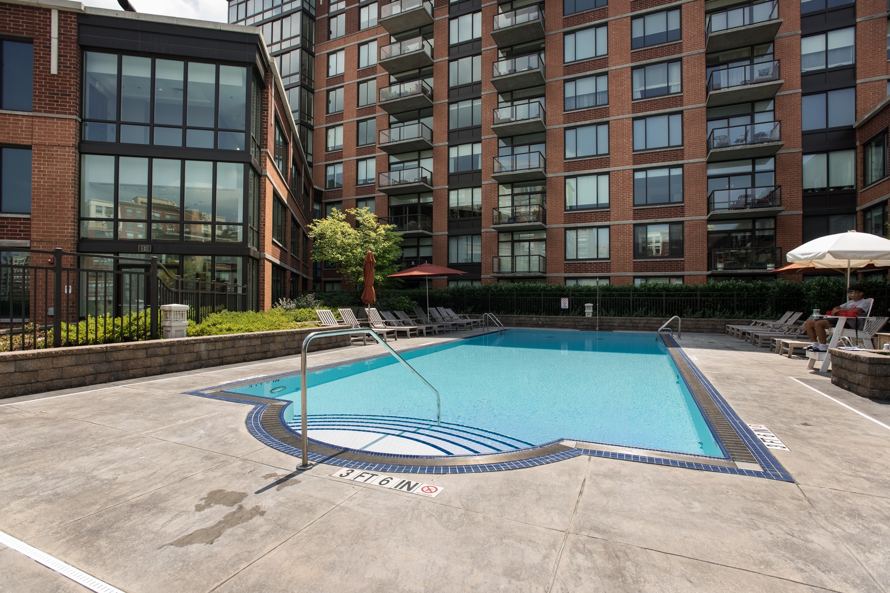 1125 Maxwell Lane  #302