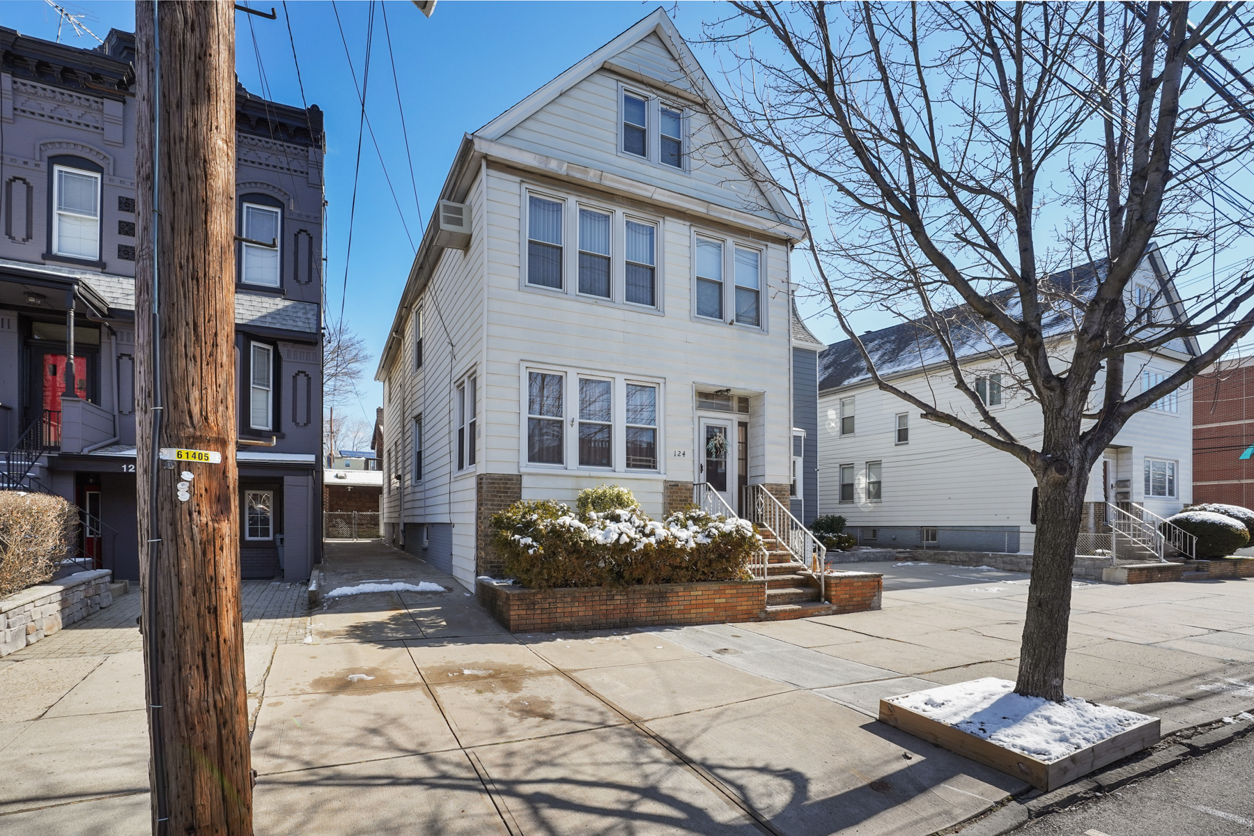 124 Avenue C