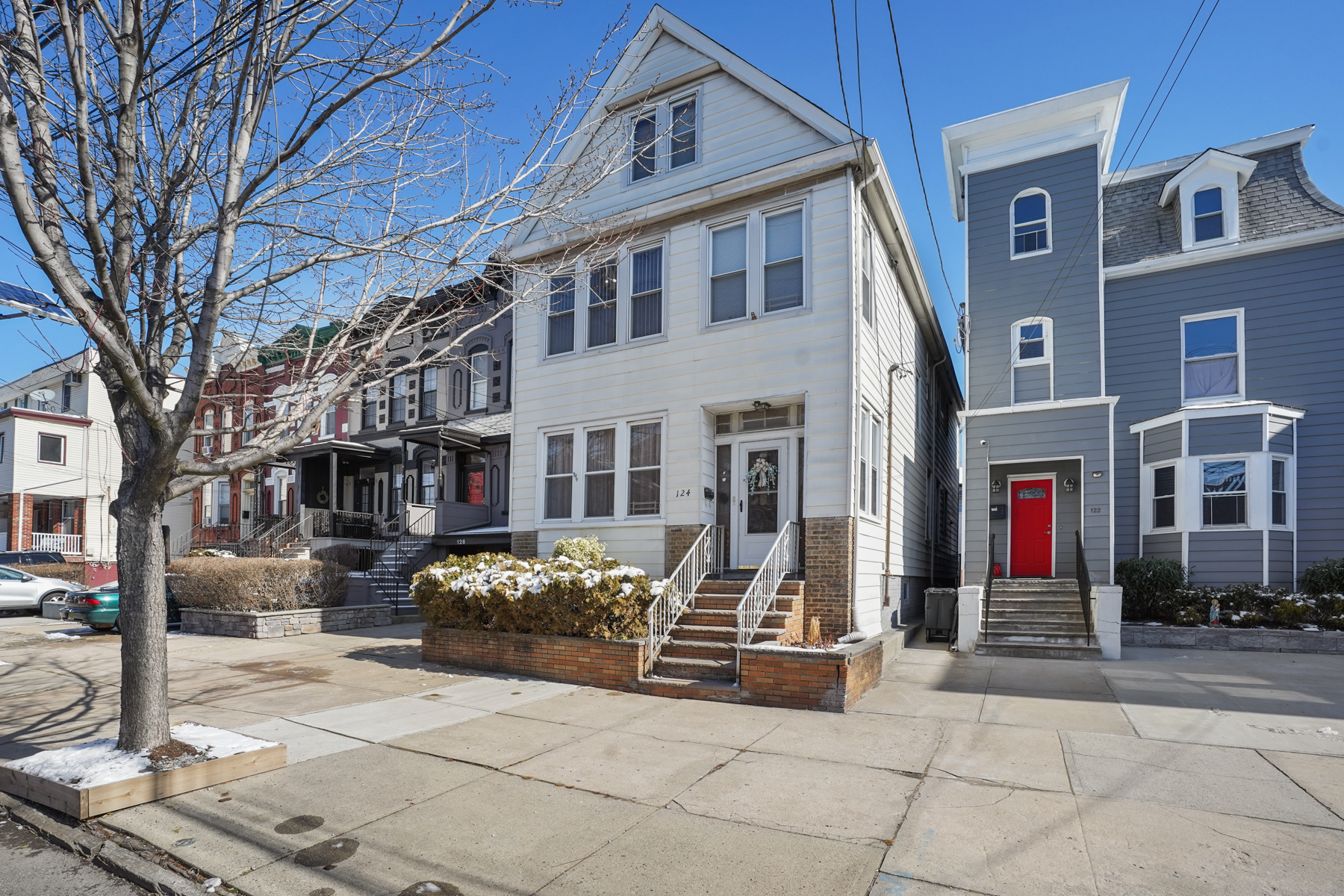 124 Avenue C