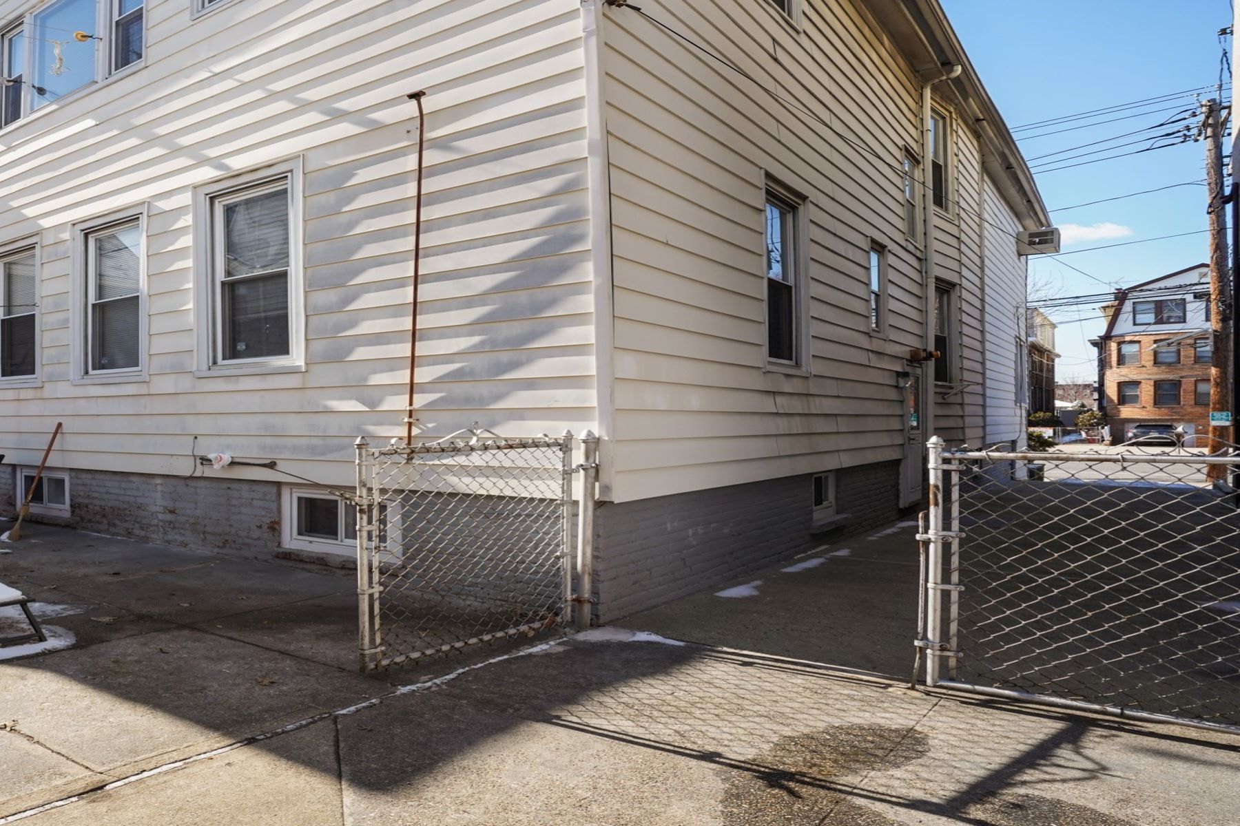 124 Avenue C