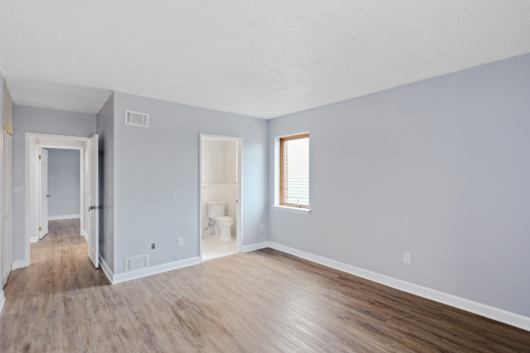 757 Kennedy Blvd, Unit C2