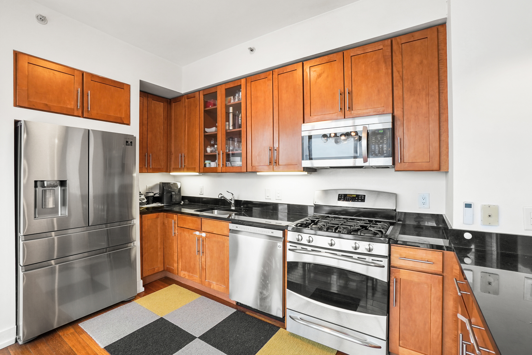 389 Washington Street, #31E