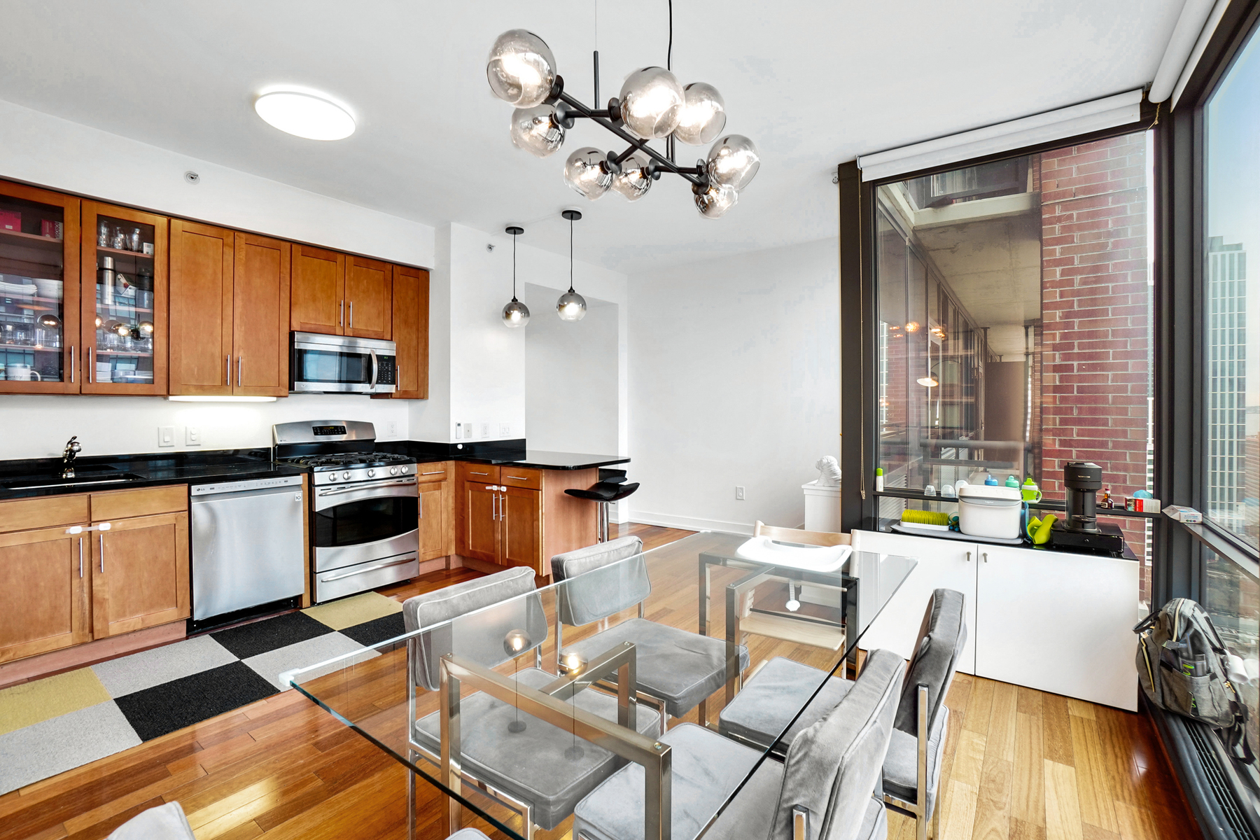 389 Washington Street, #31E