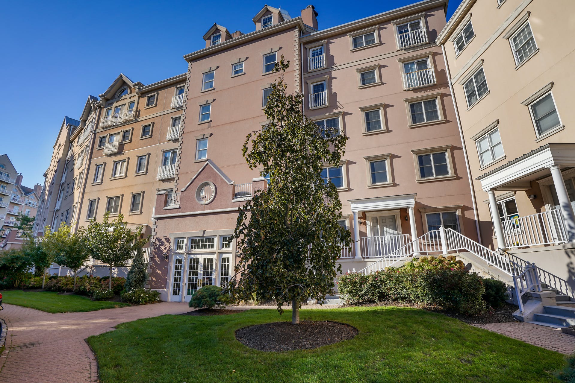 110 Shearwater Ct.  #24