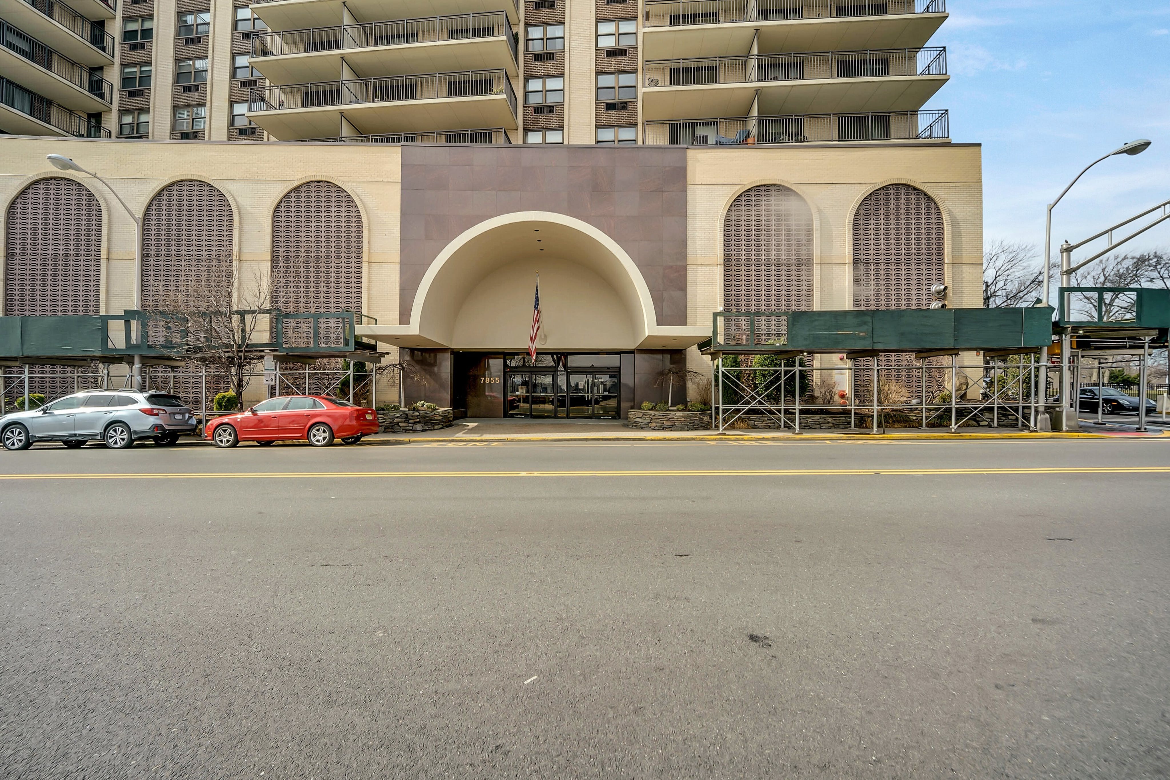 7855 Boulevard East Parker Imperial