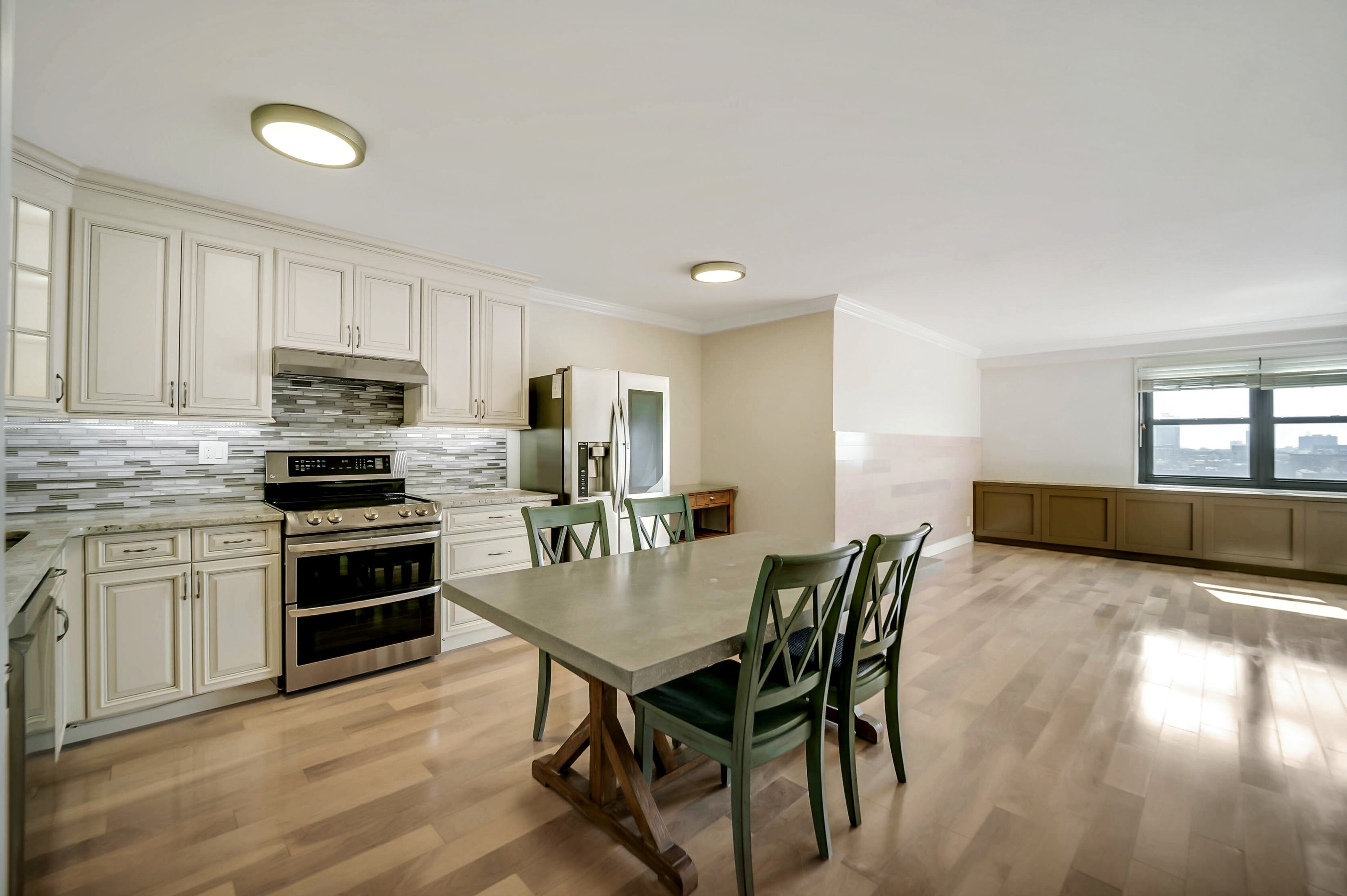 7855 Boulevard East Parker Imperial