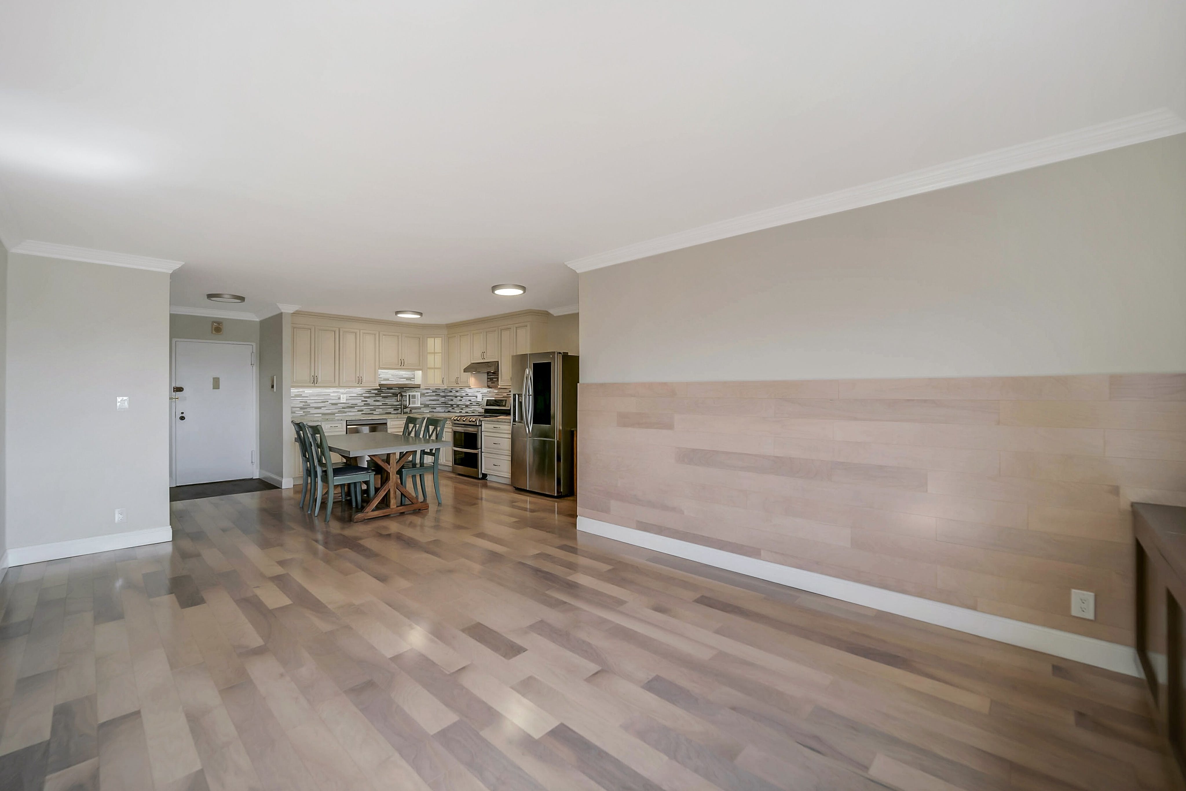 7855 Boulevard East Parker Imperial