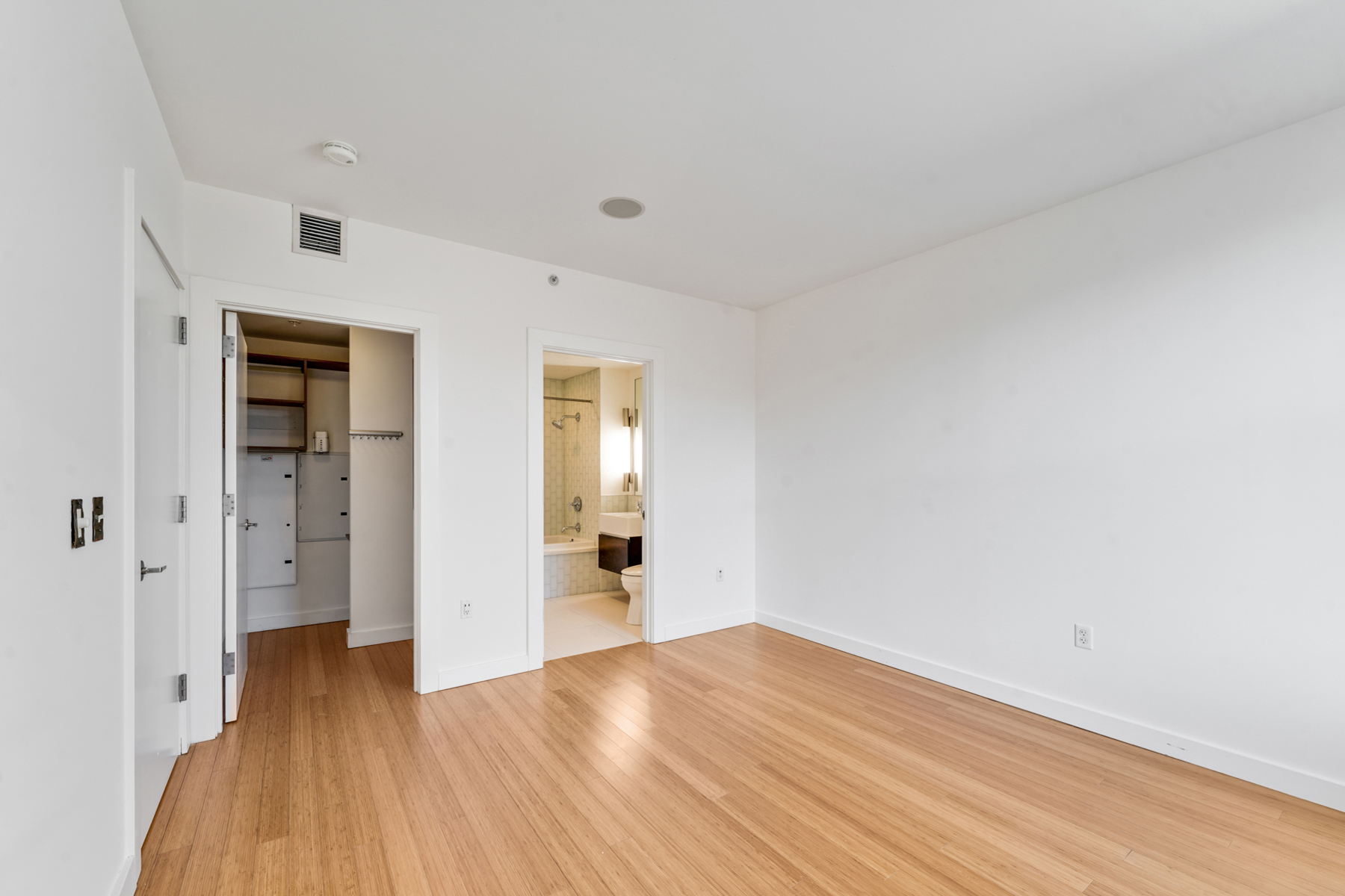 1425 Garden Street #404