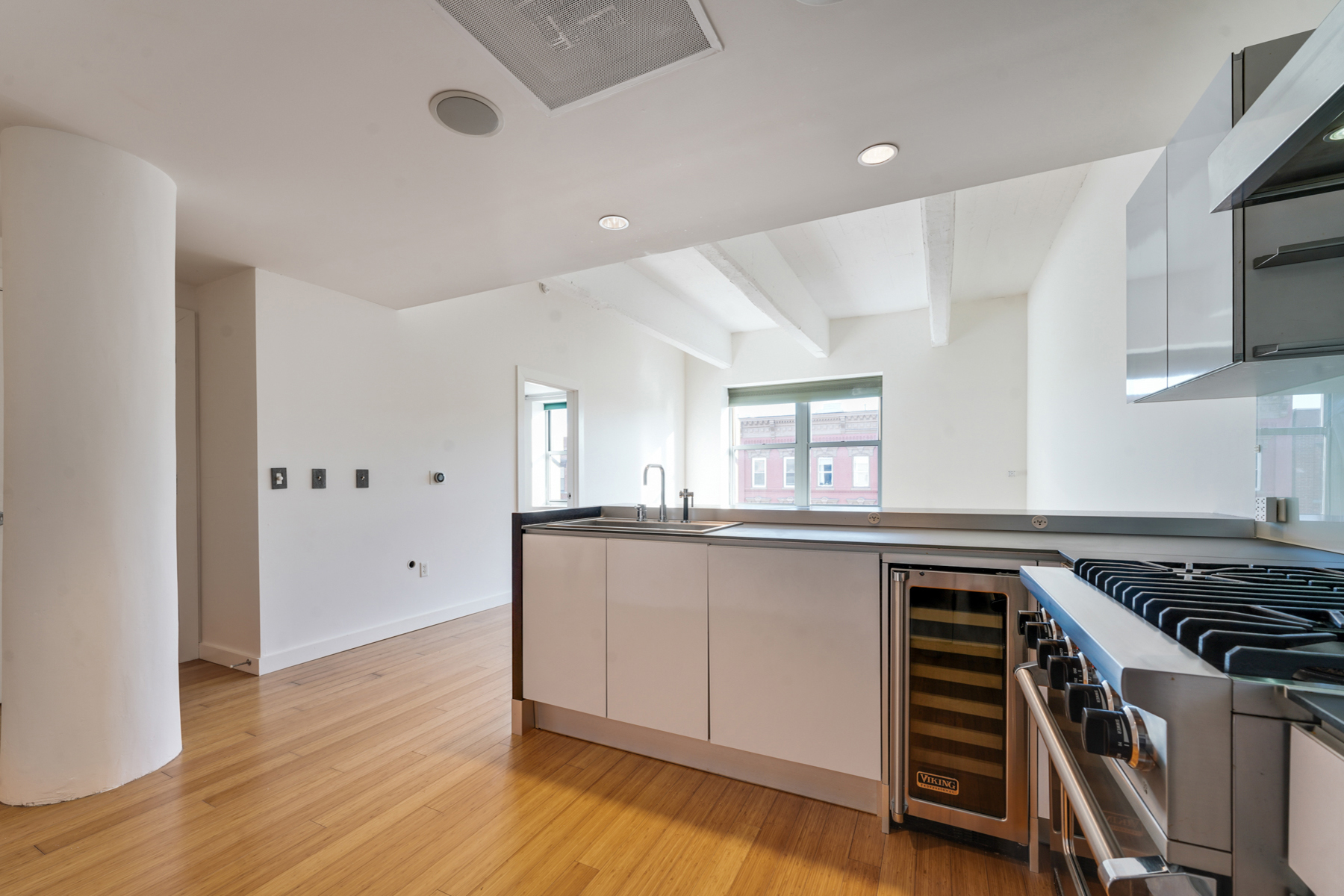 1425 Garden Street #404