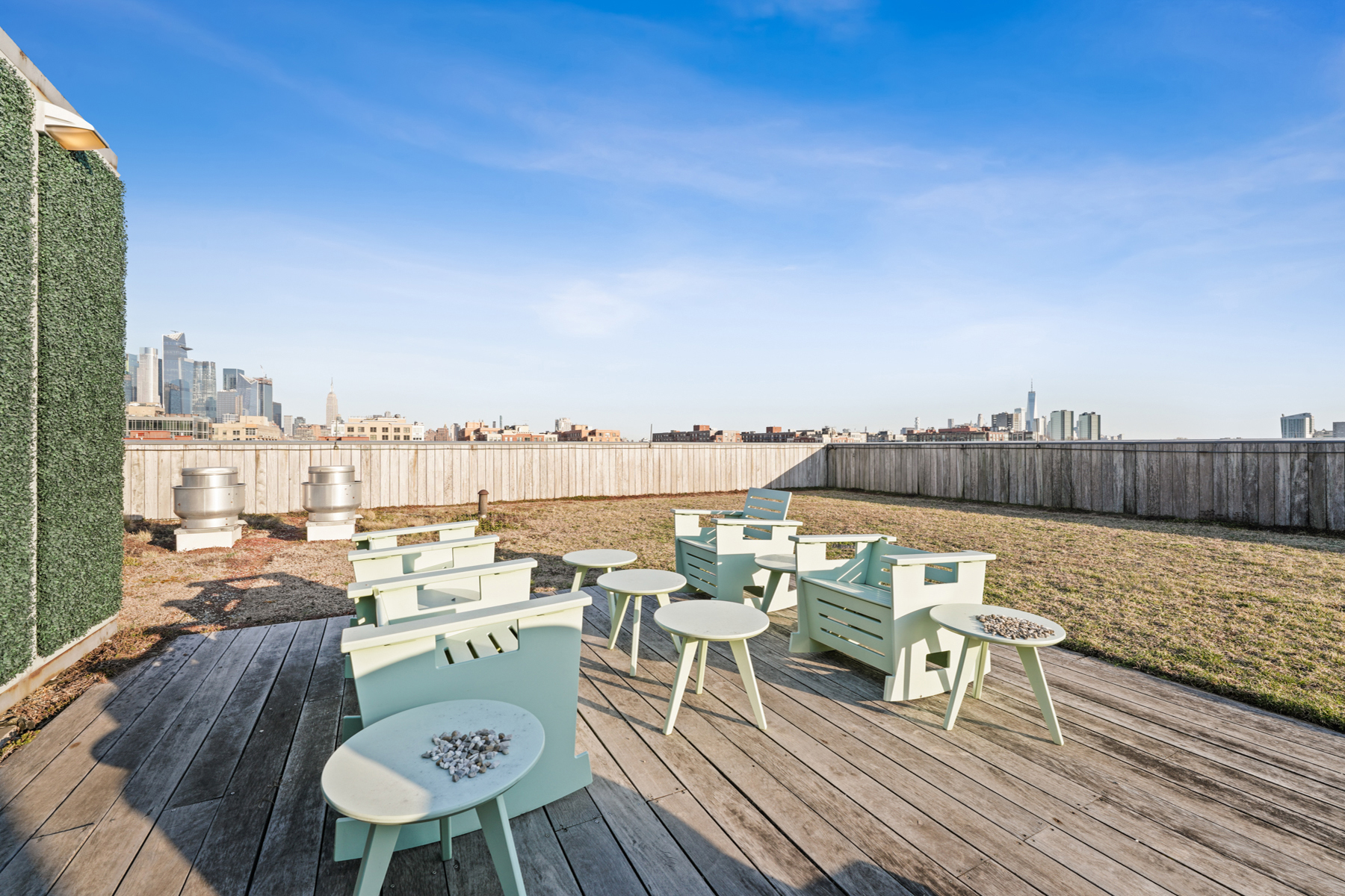 1425 Garden Street #404