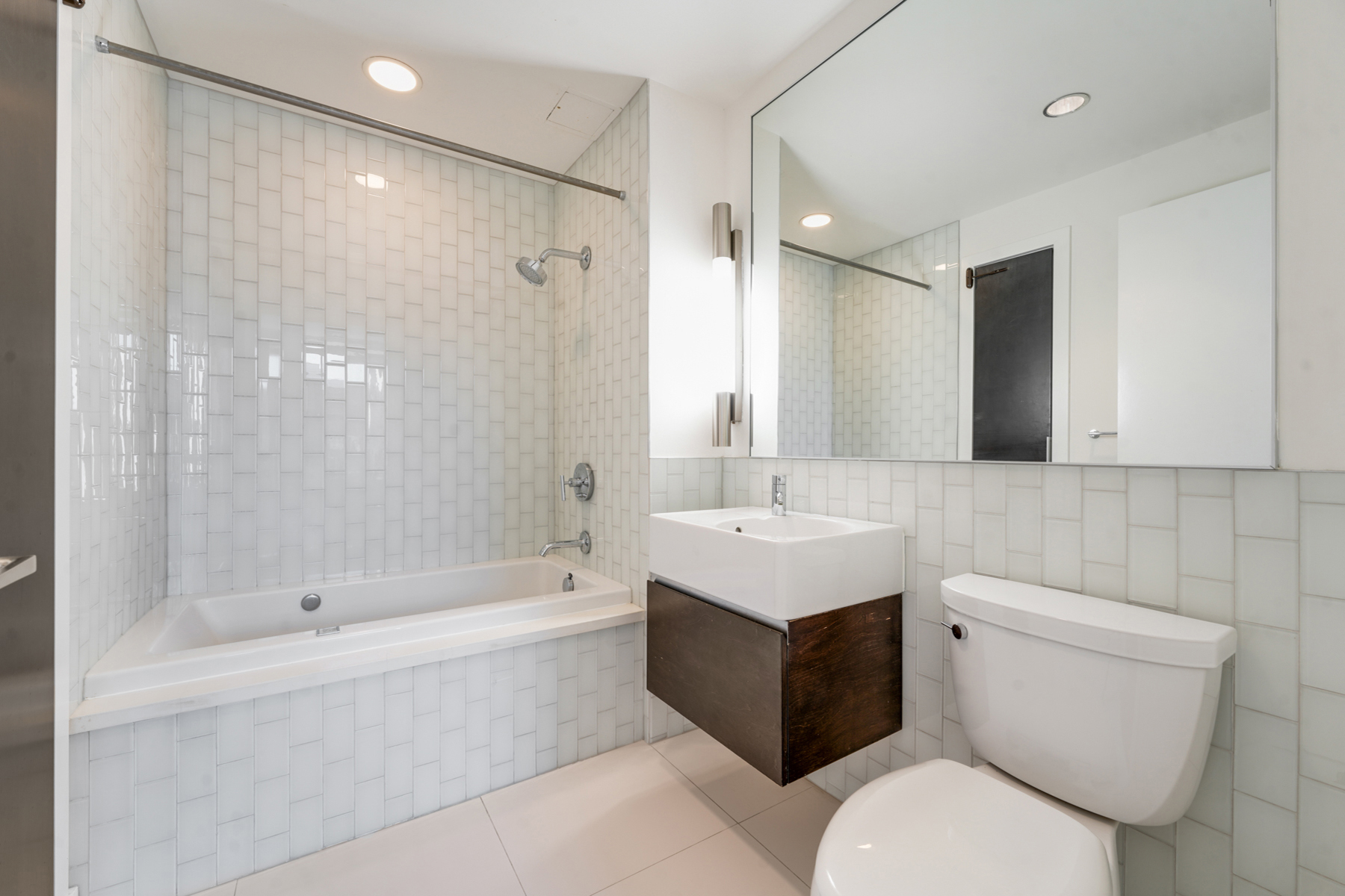 1425 Garden Street #404