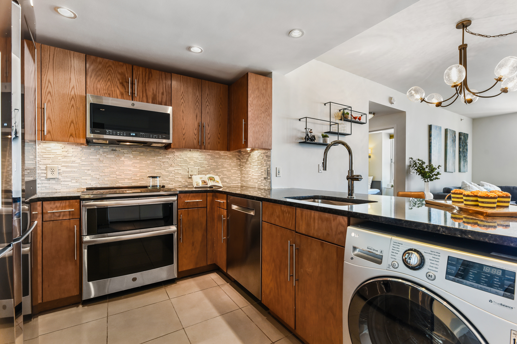 88 Morgan Street, PH 2-3