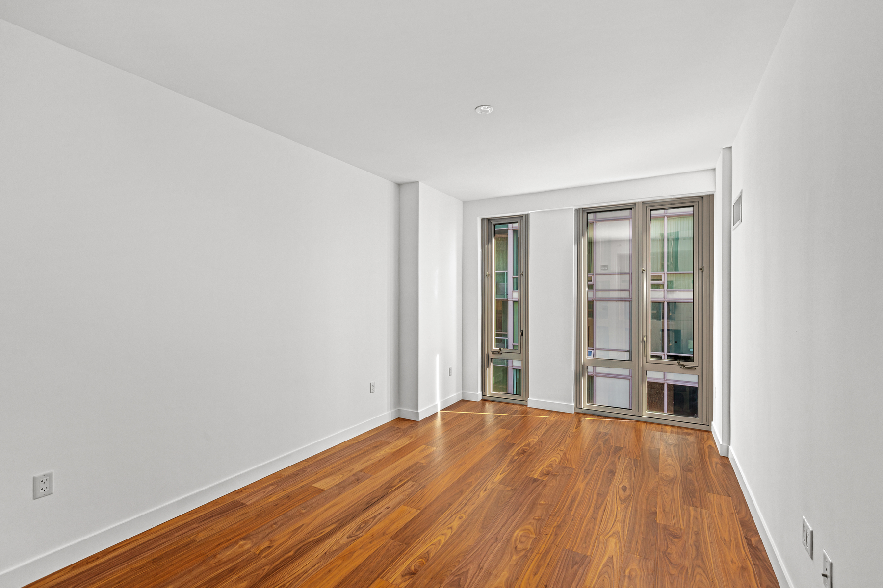 2 Shore Lane, Unit 612