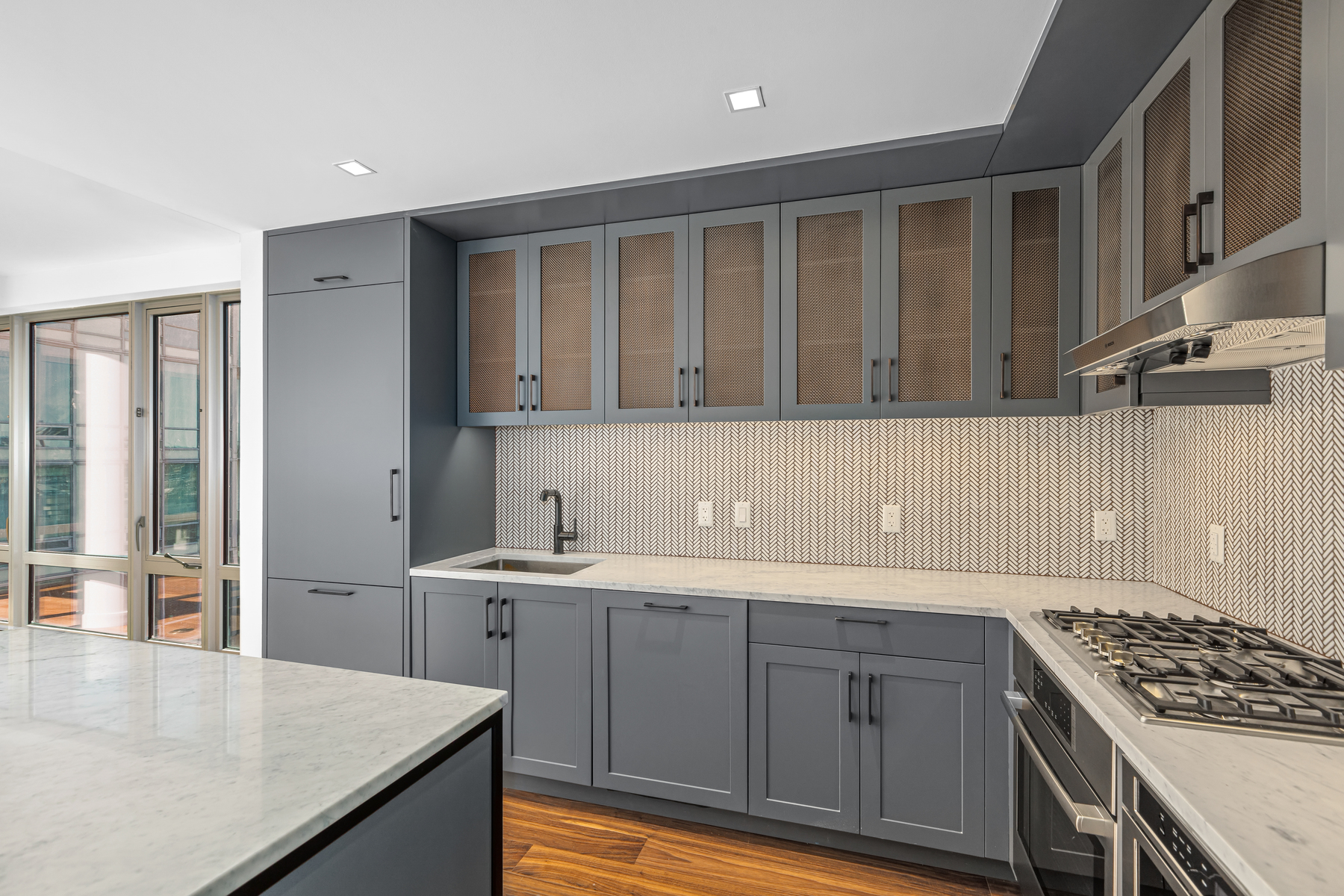 2 Shore Lane, Unit 612