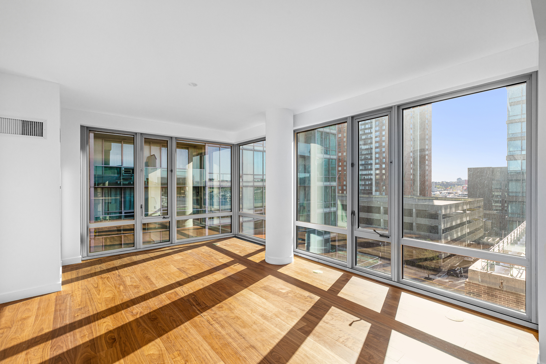 2 Shore Lane, Unit 612