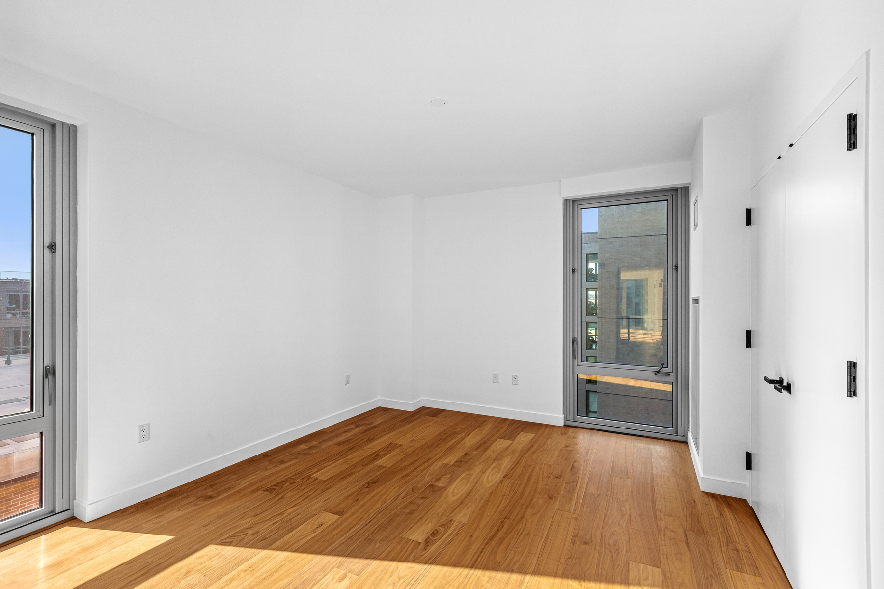 2 Shore Lane, Unit 612