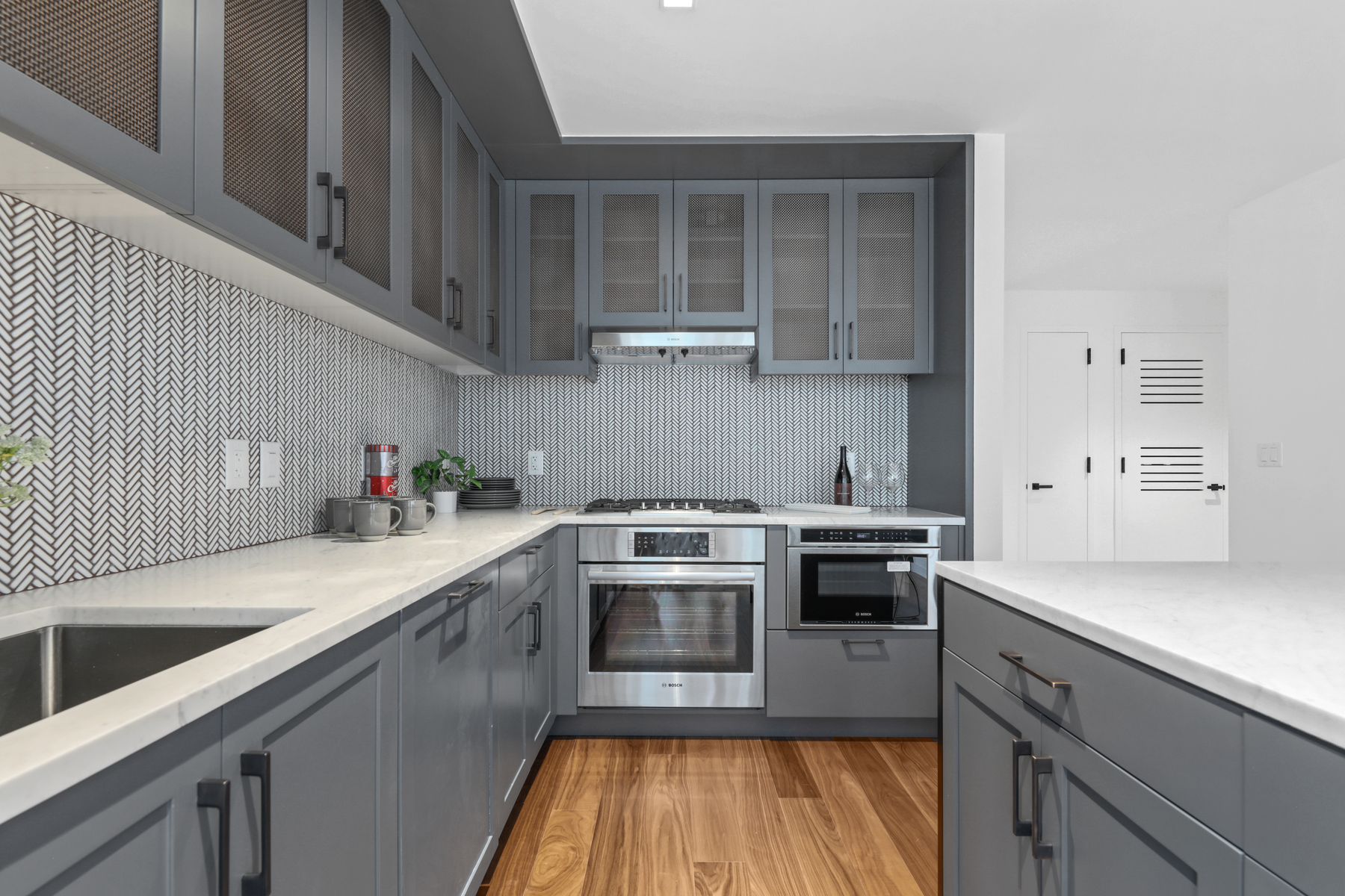 2 Shore Lane, Unit 512