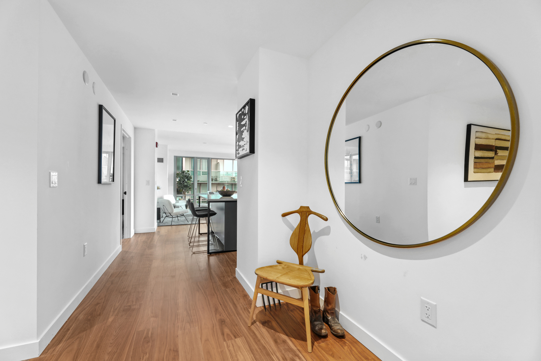 2 Shore Lane, Unit 512