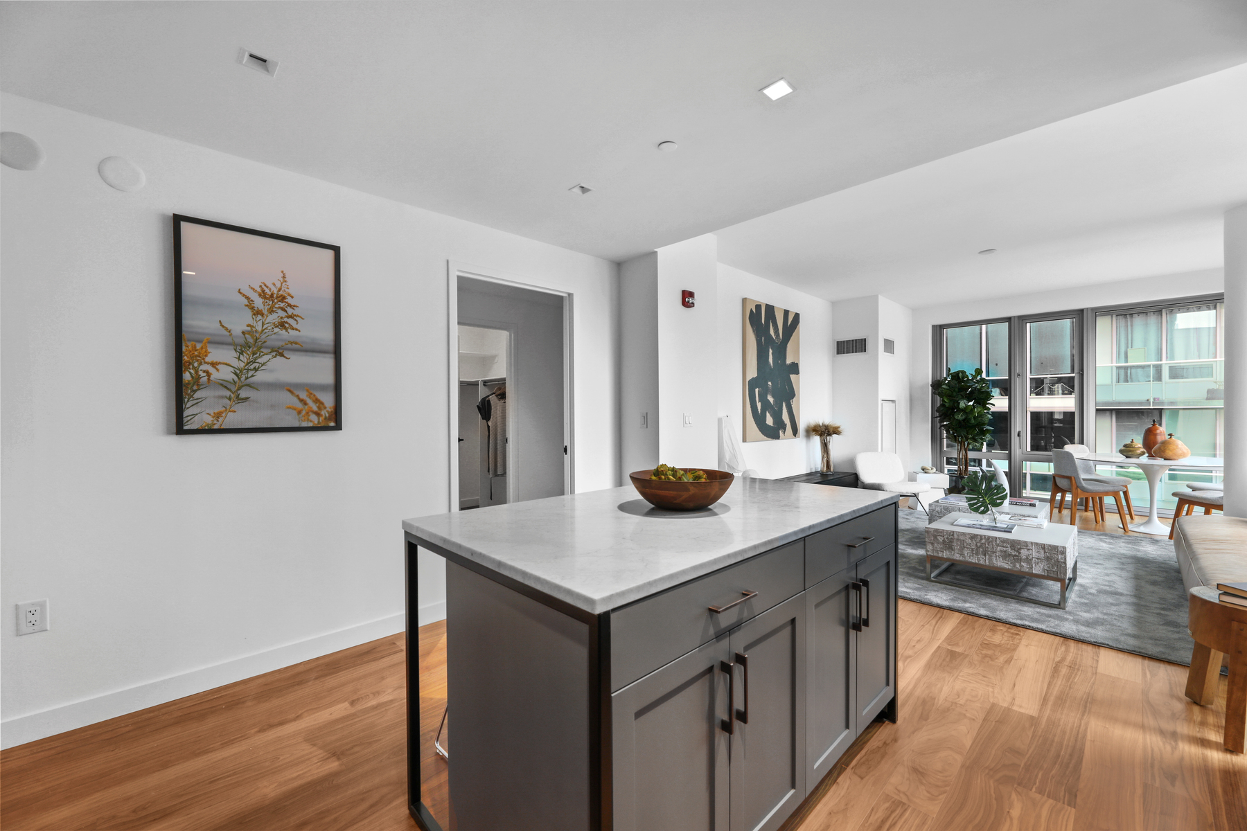 2 Shore Lane, Unit 512