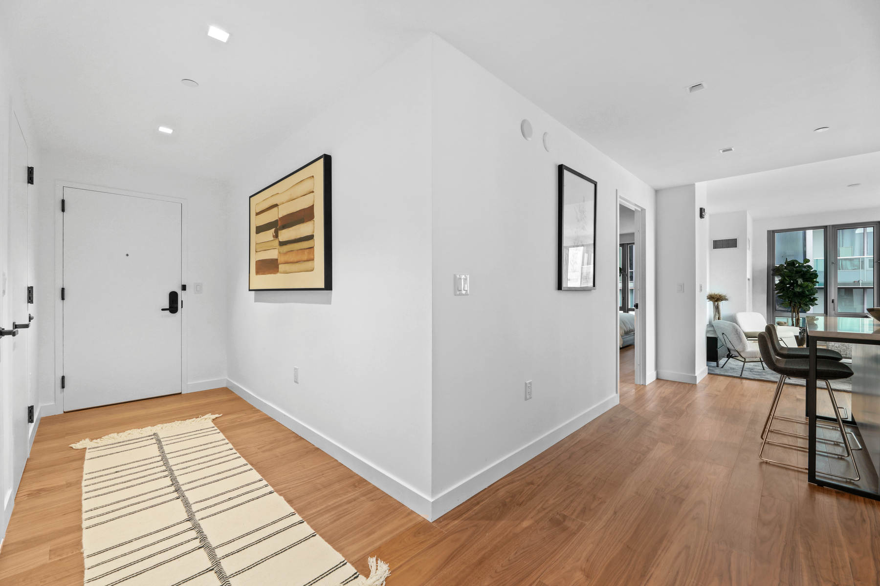 2 Shore Lane, Unit 512