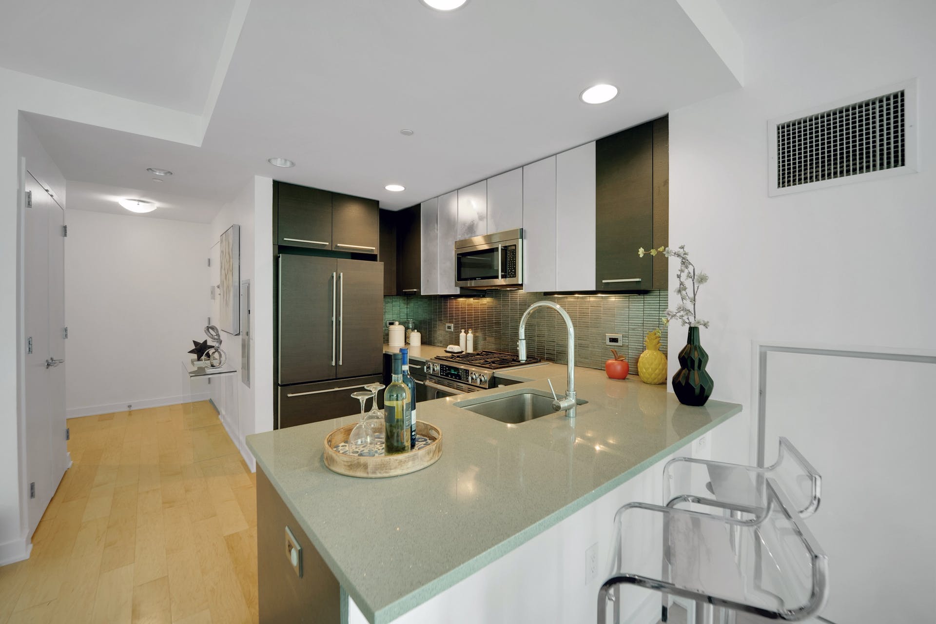 2 2nd Street, #706