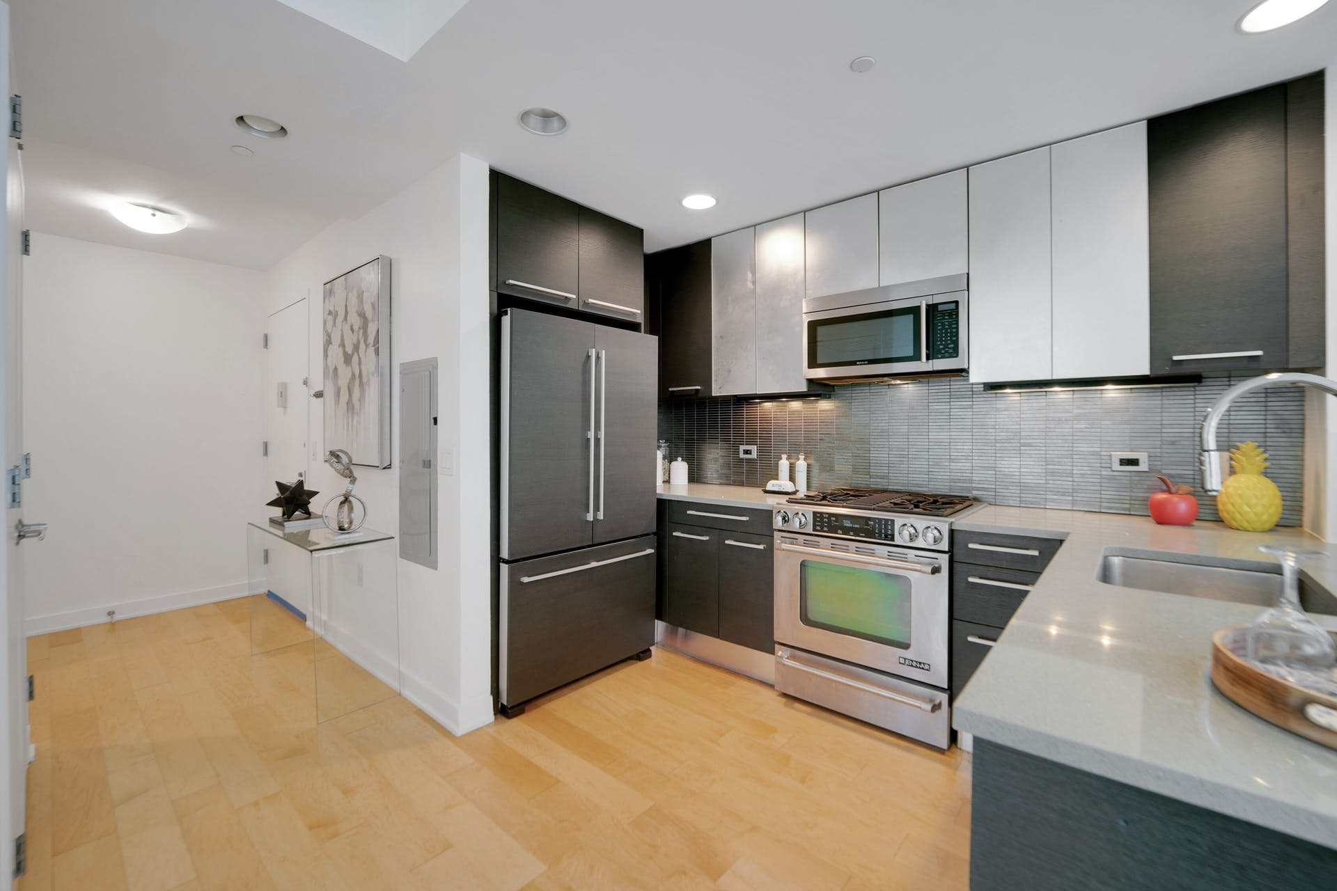 2 2nd Street, #706