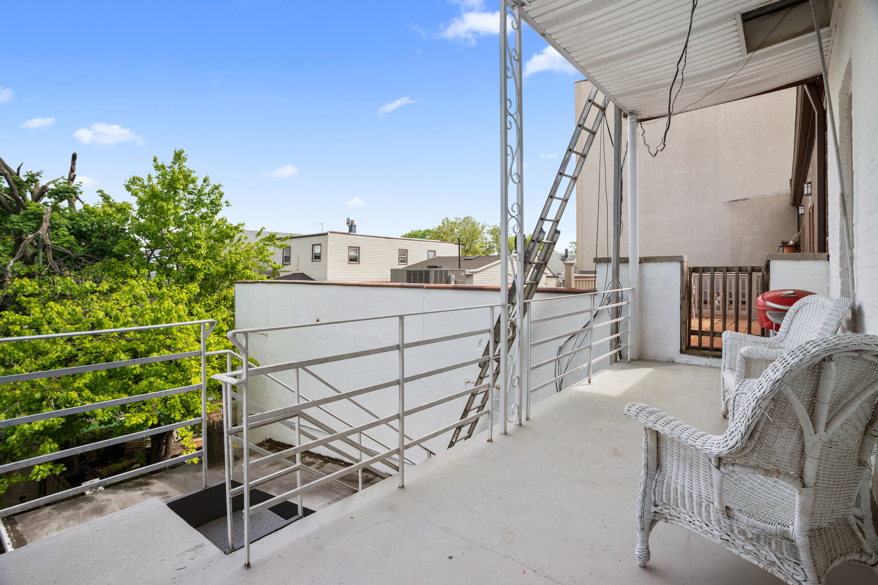 772 1/2 Broadway