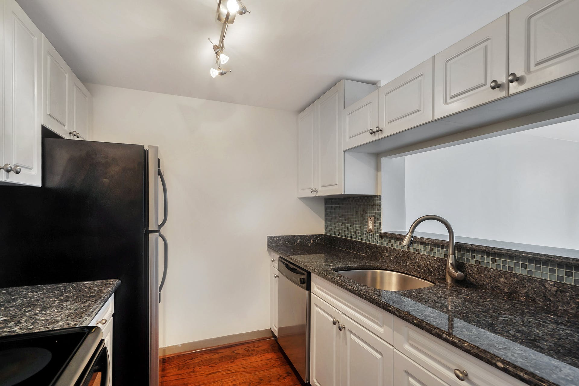 20 2nd Street,  #1010