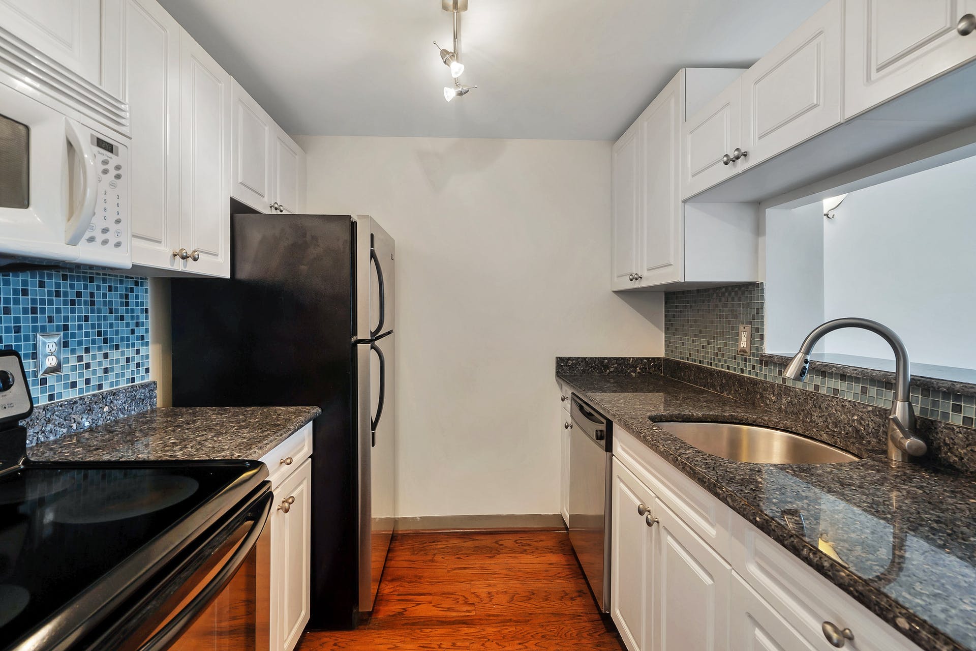 20 2nd Street,  #1010