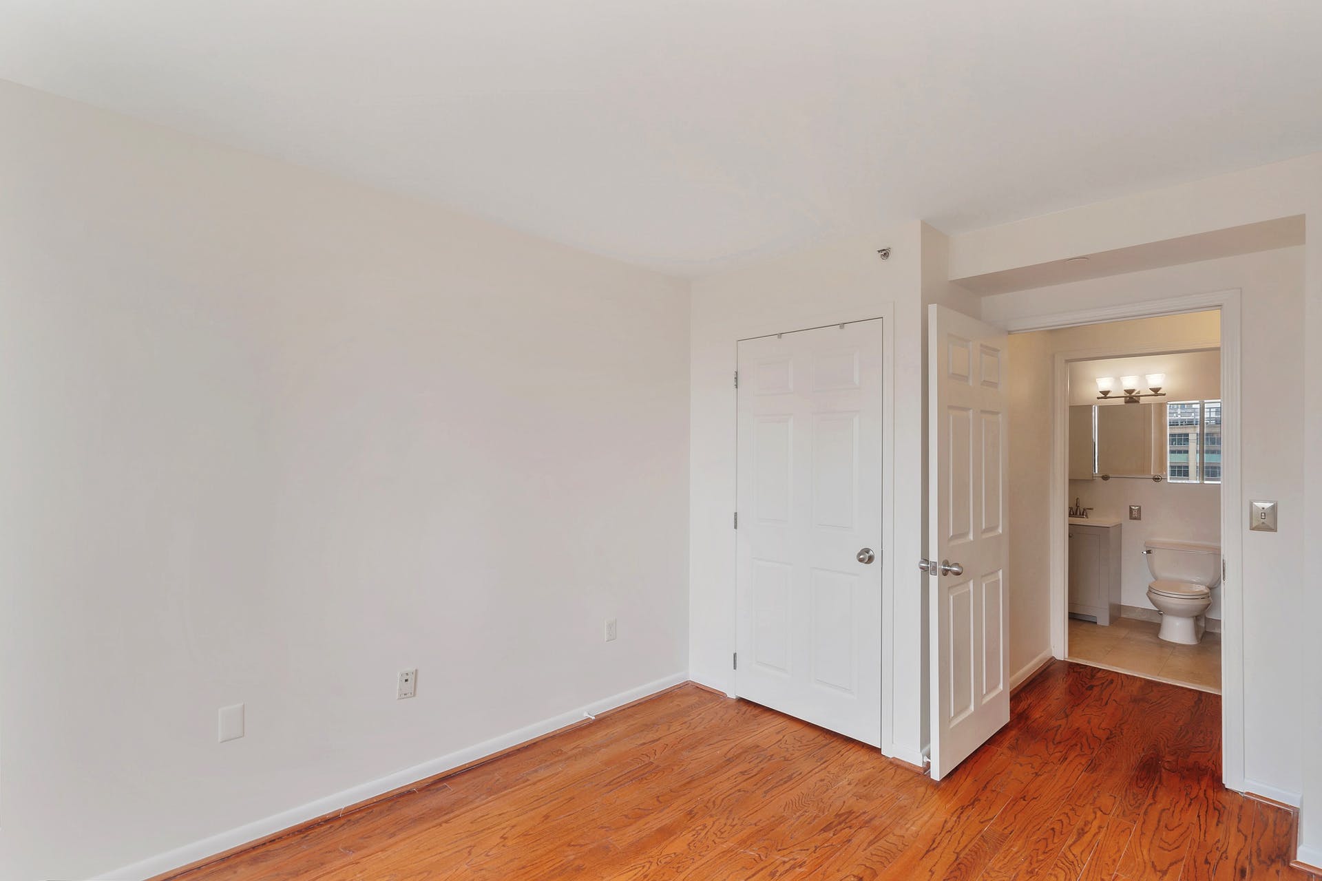 20 2nd Street,  #1010