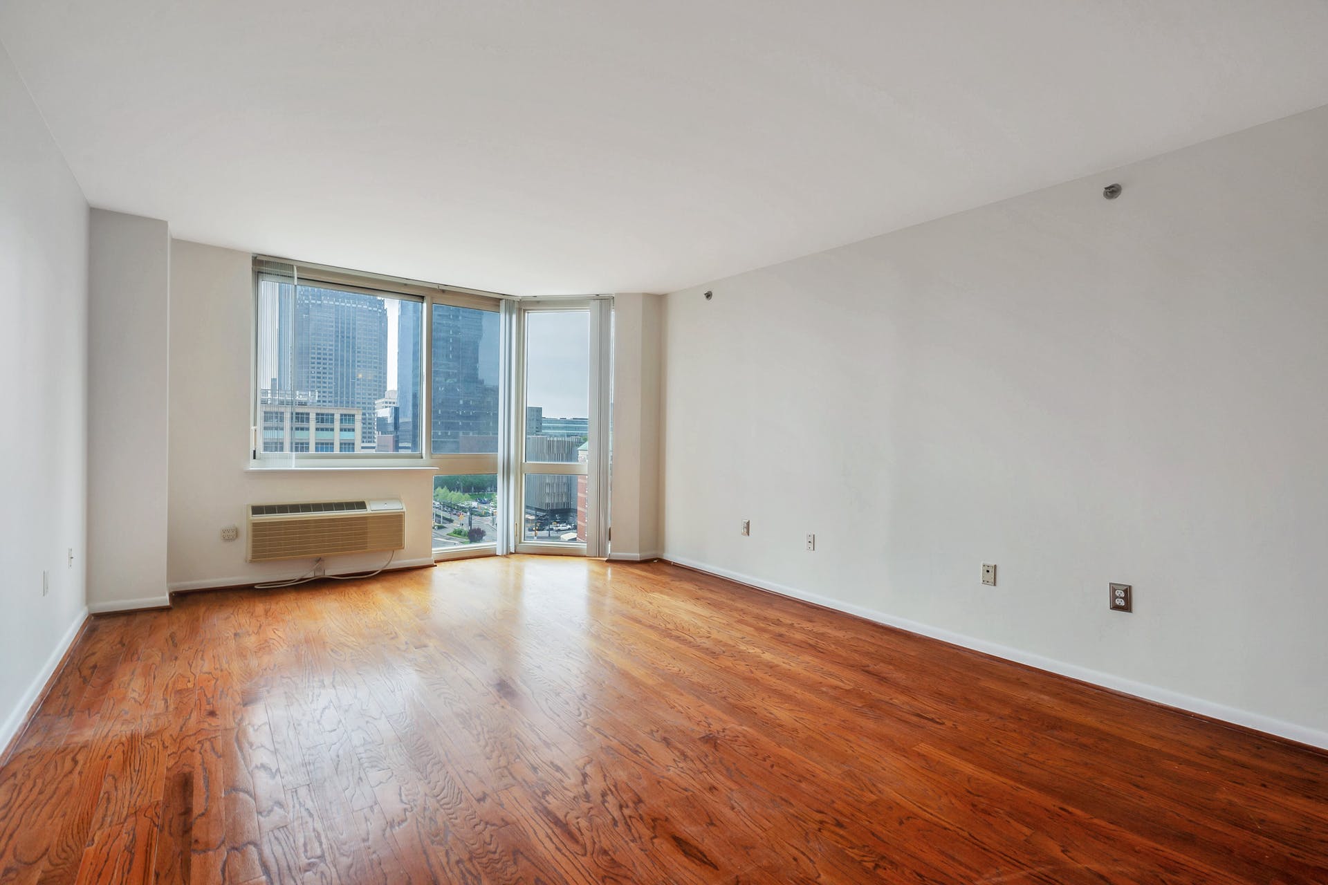 20 2nd Street,  #1010