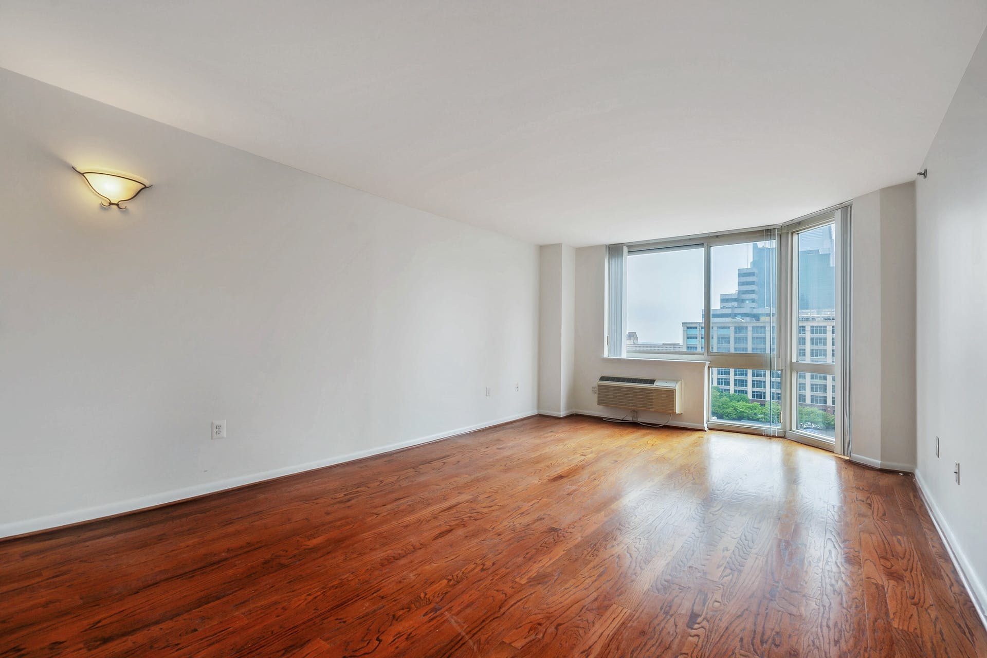 20 2nd Street,  #1010