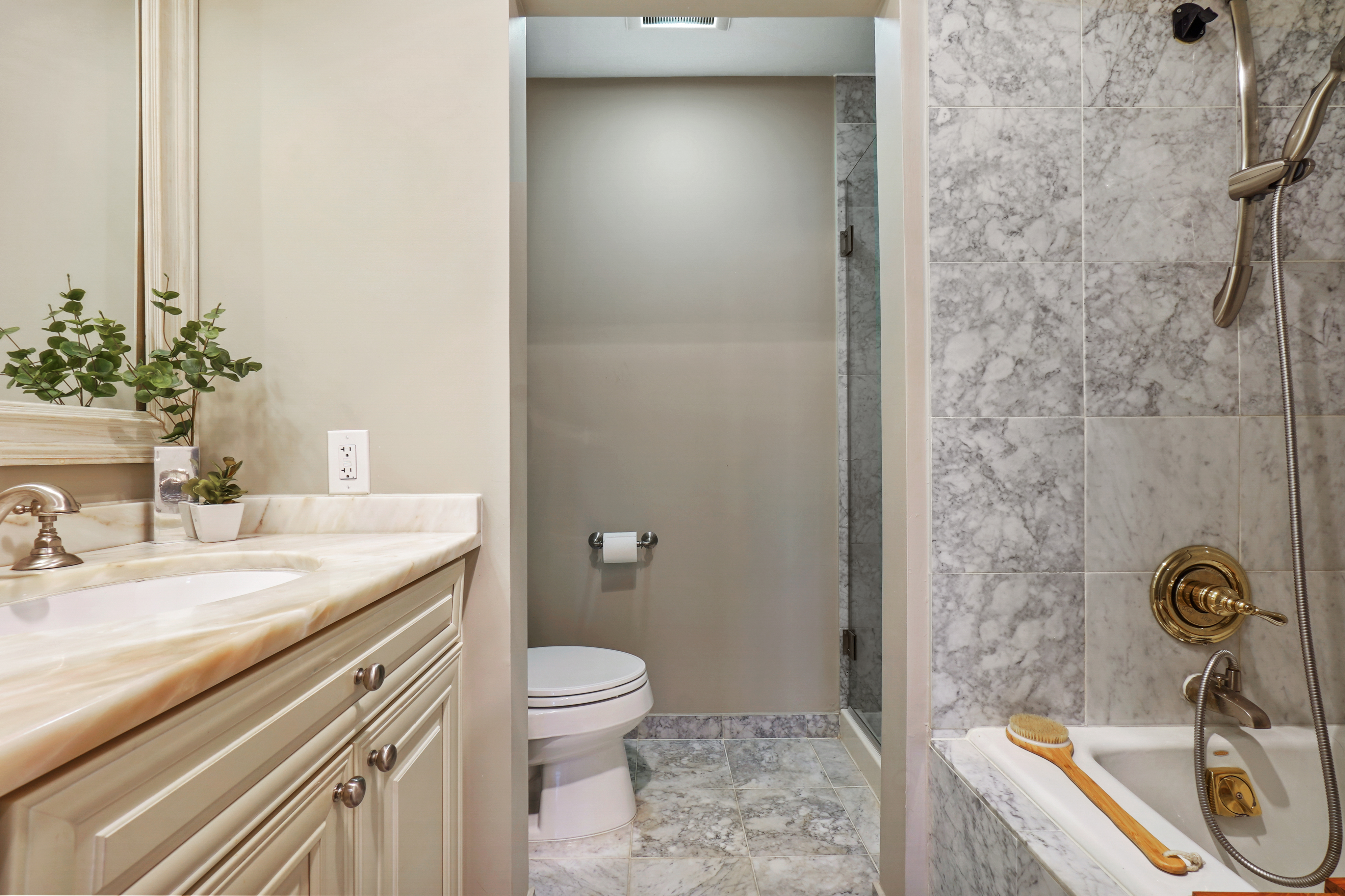 208 Shearwater Court West, #15