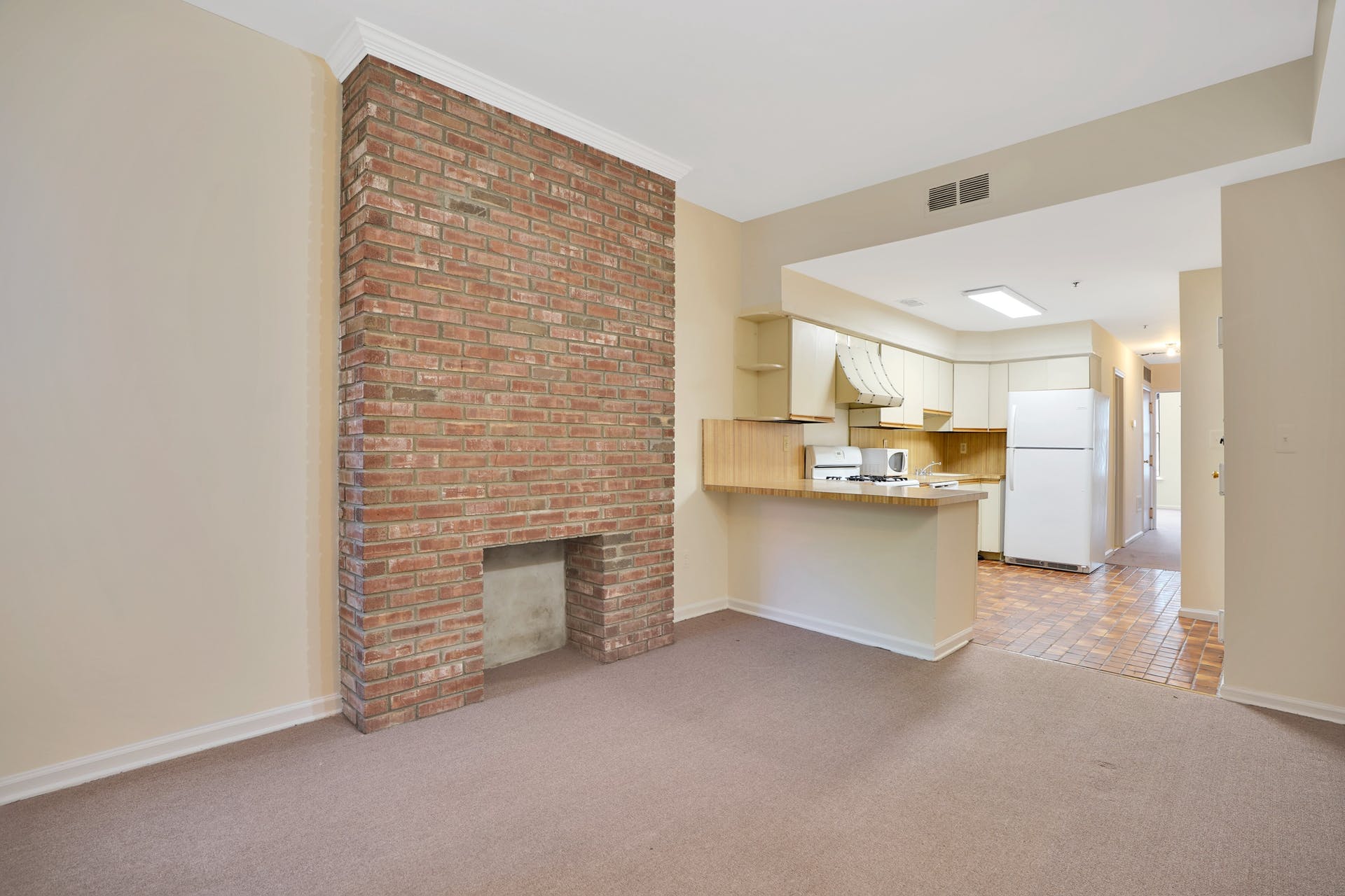 729 Washington Street, #4