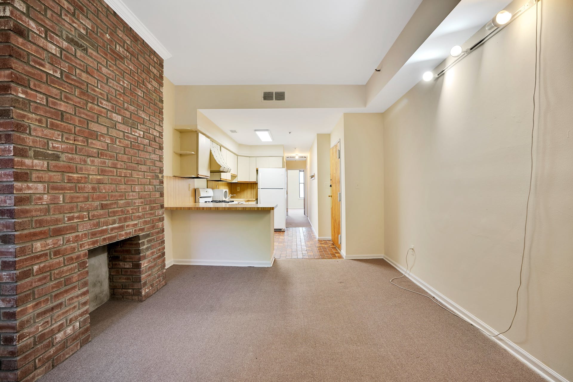 729 Washington Street, #4