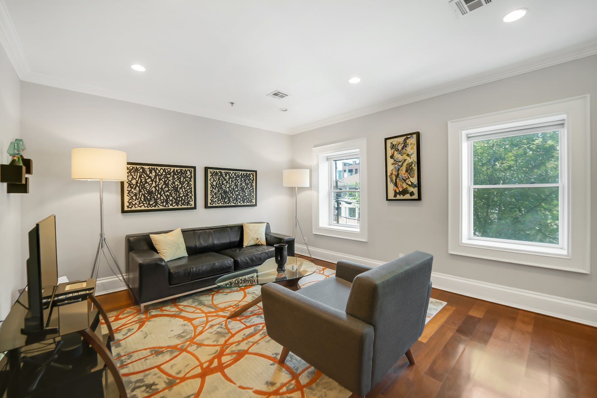 345 4th Street, #3