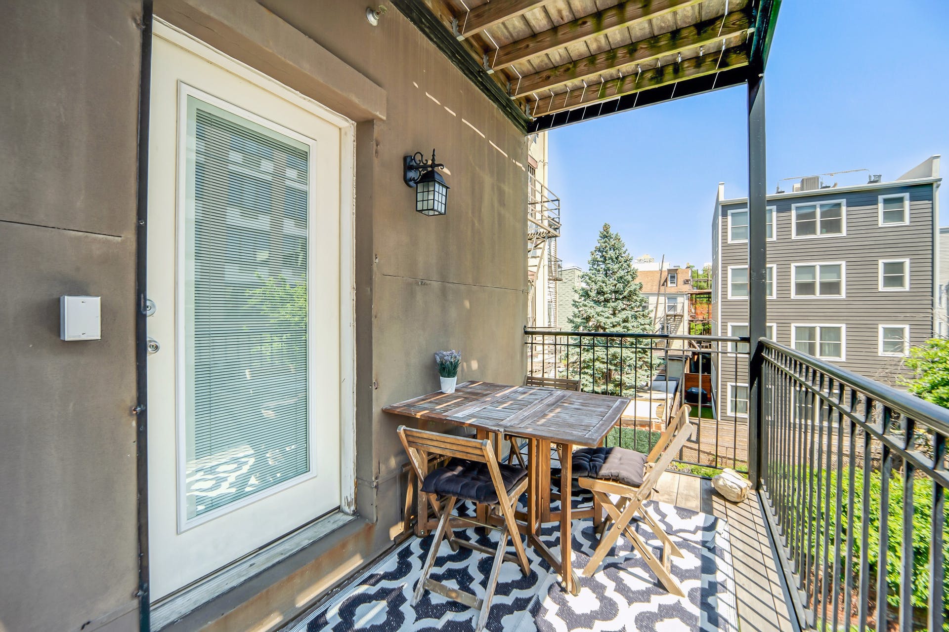 345 4th Street, #3