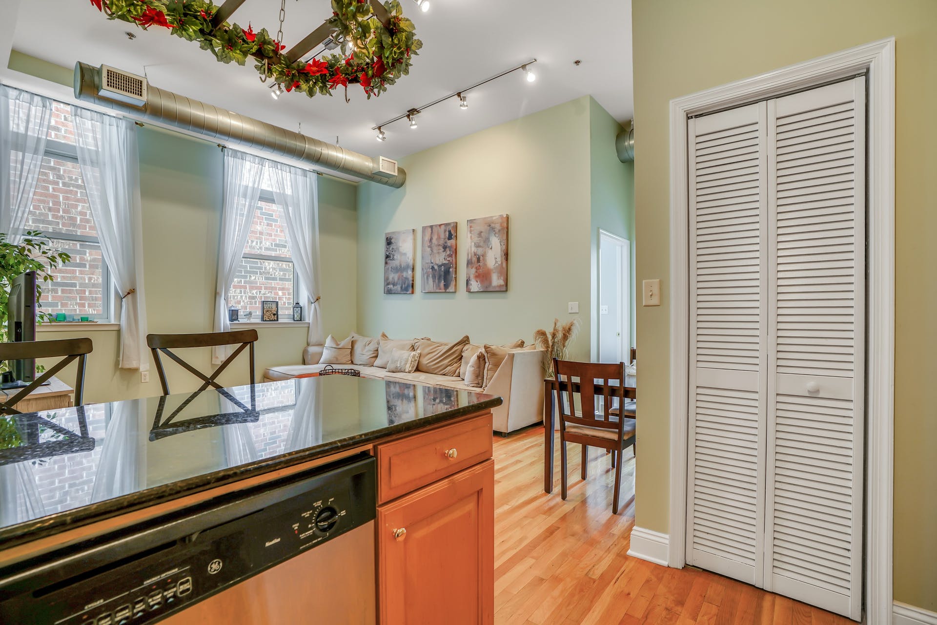 1023 Clinton Street, #4C
