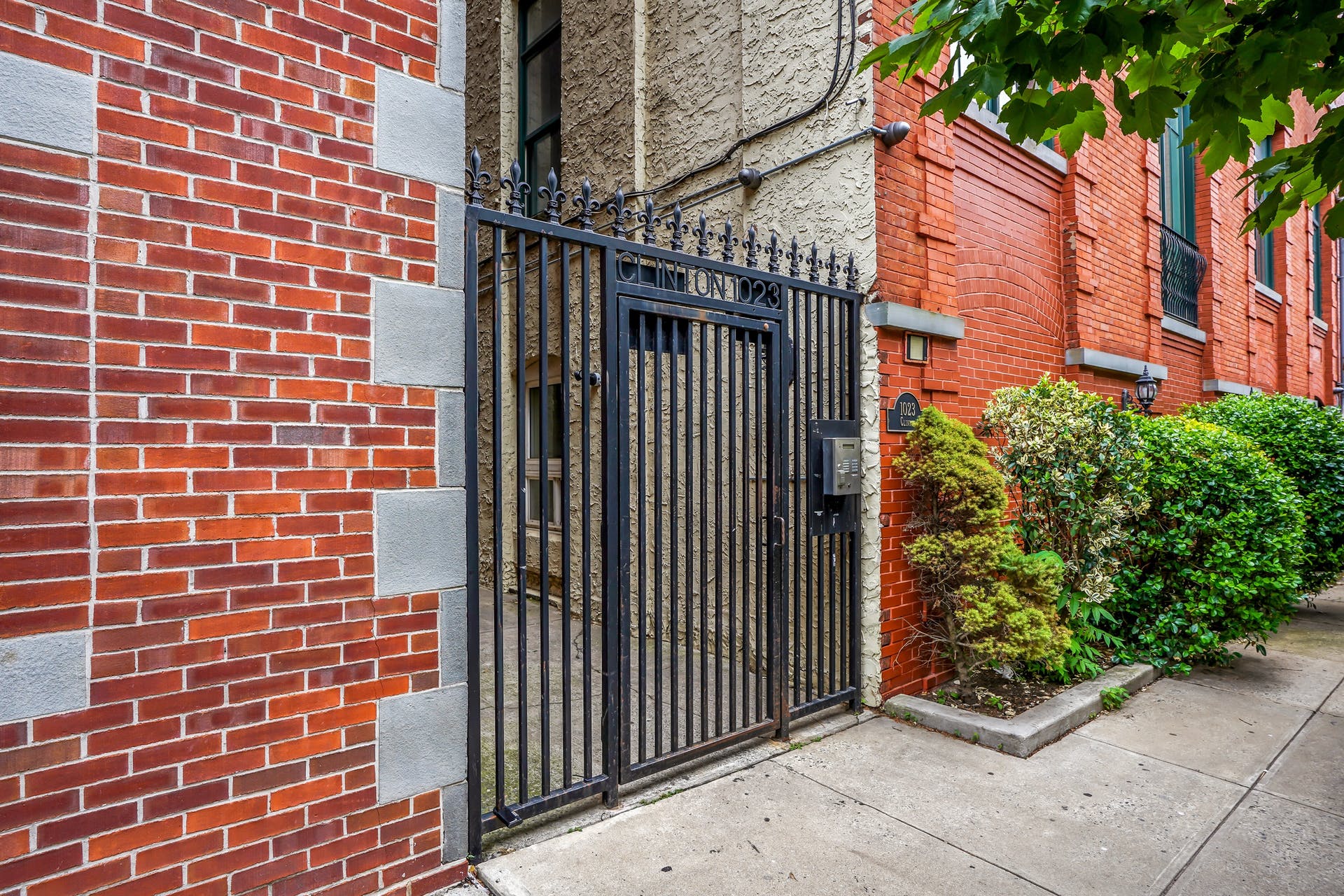 1023 Clinton Street, #4C