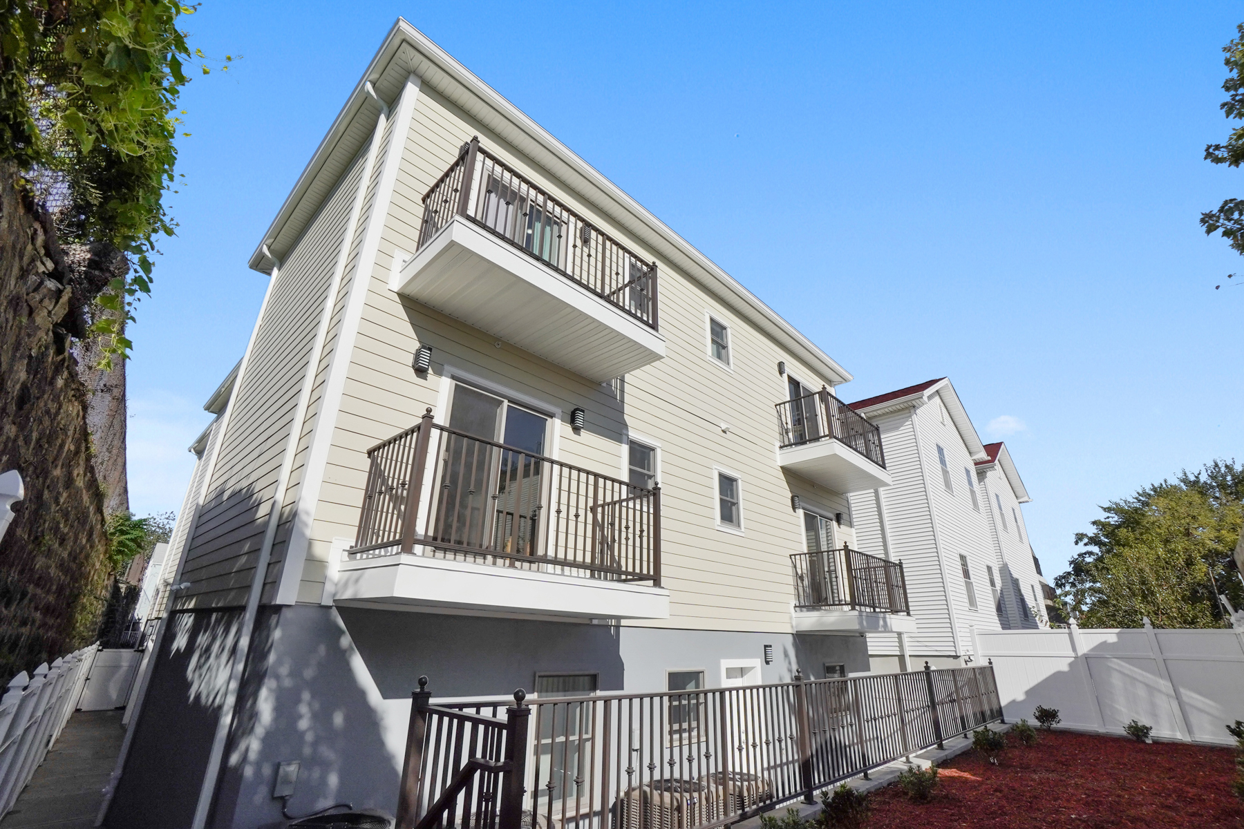 2-4 Holmes Avenue, #4