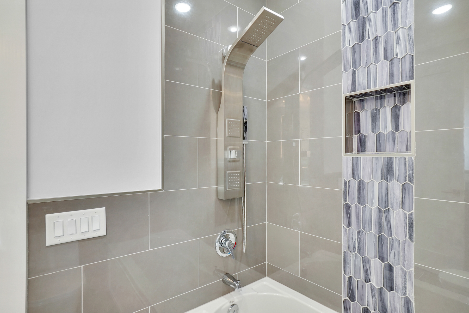 2-4 Holmes Avenue, #4